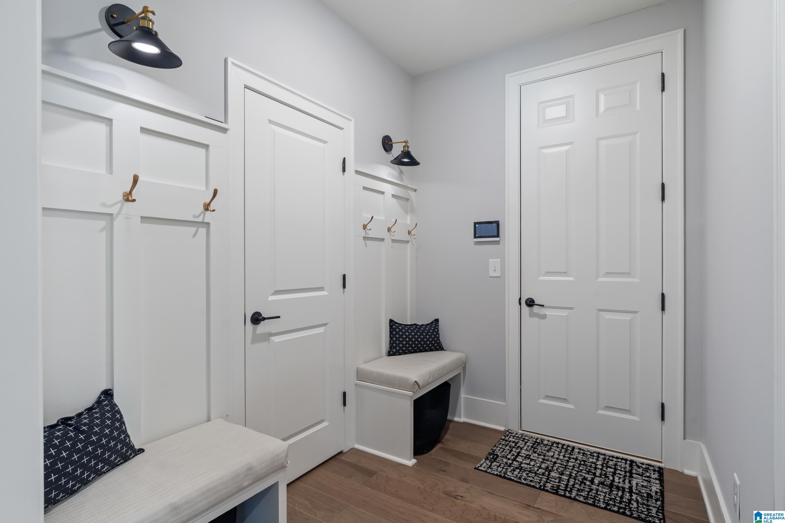 2933 BLACKRIDGE PLACE