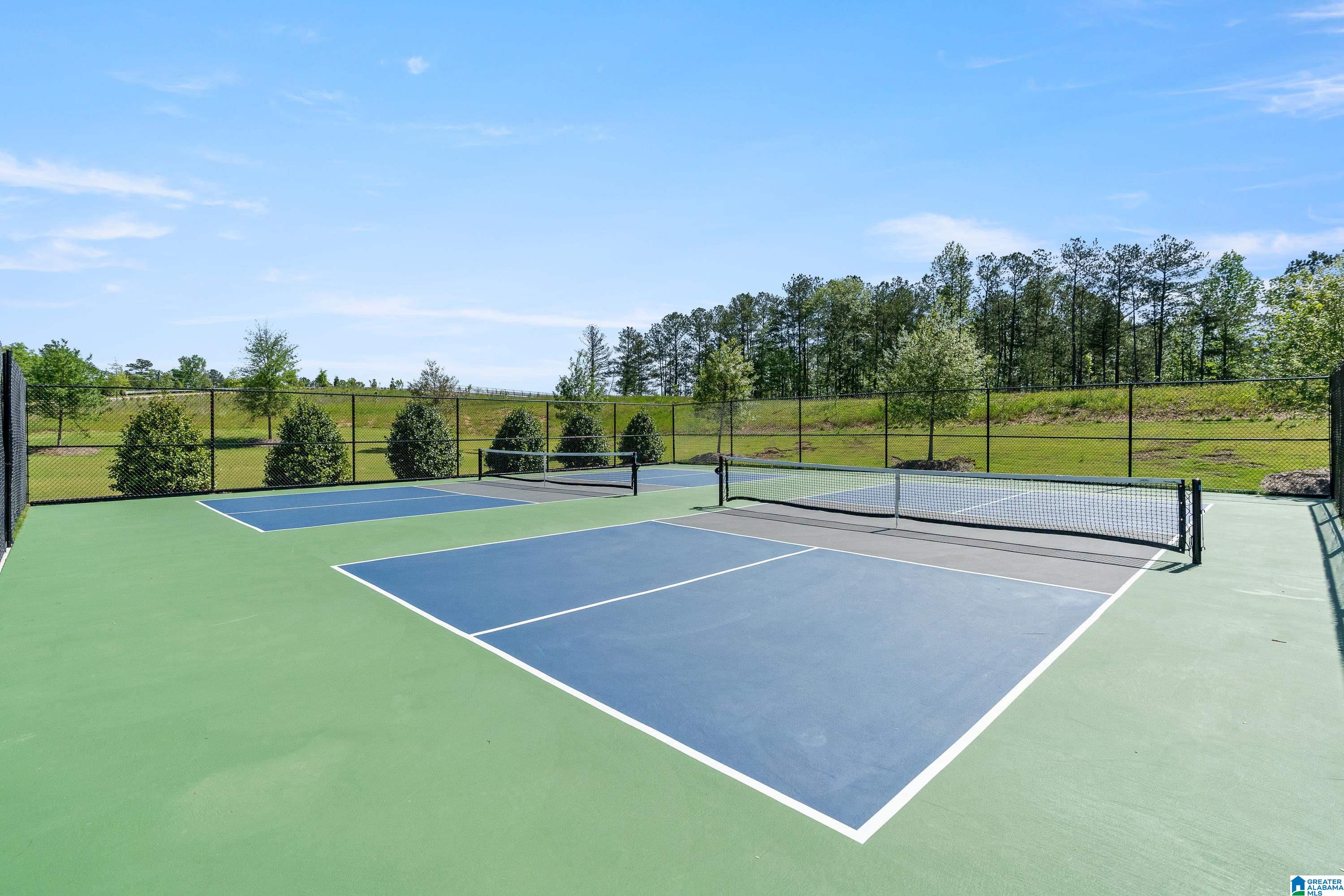 2933 BLACKRIDGE PLACE