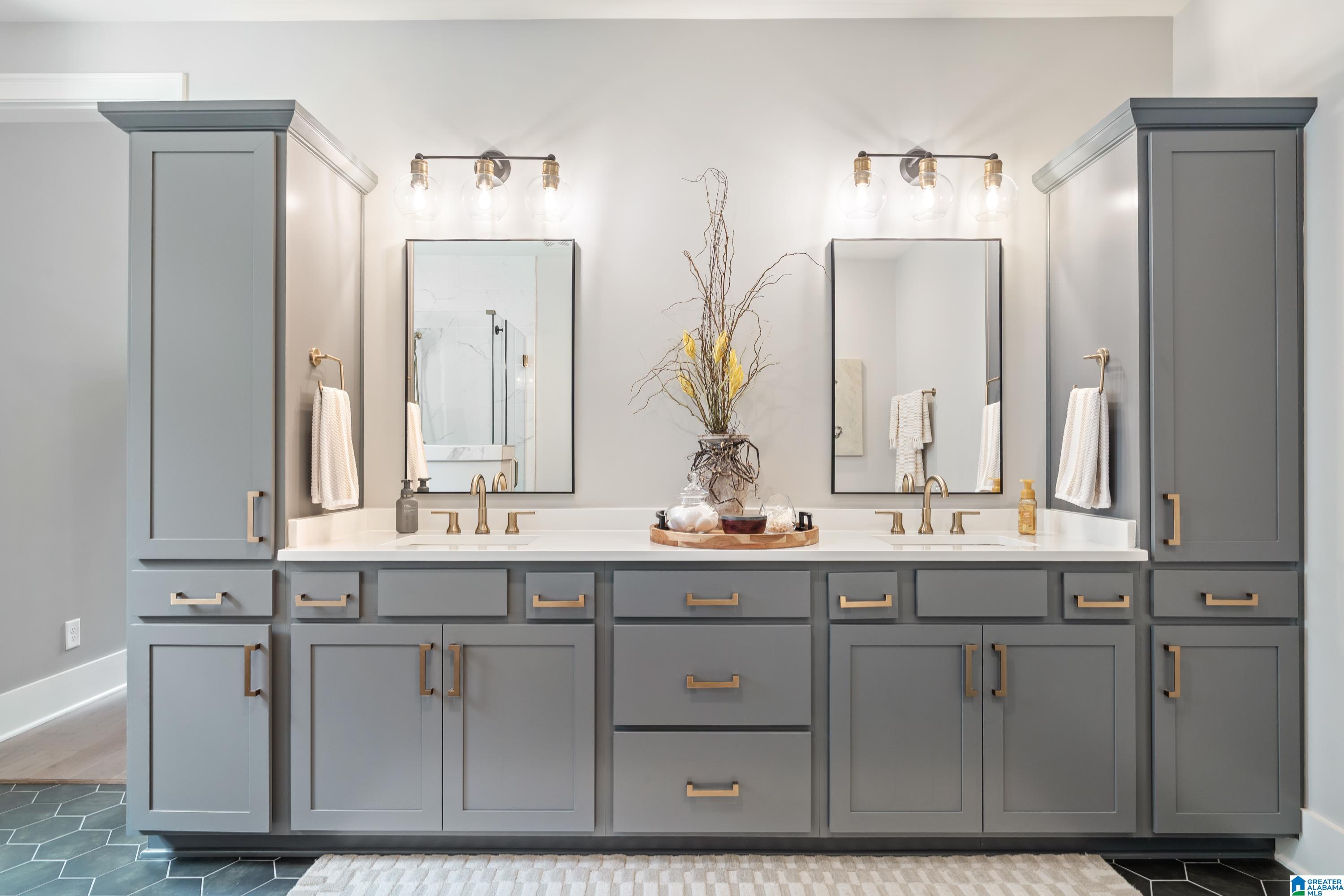 2933 BLACKRIDGE PLACE