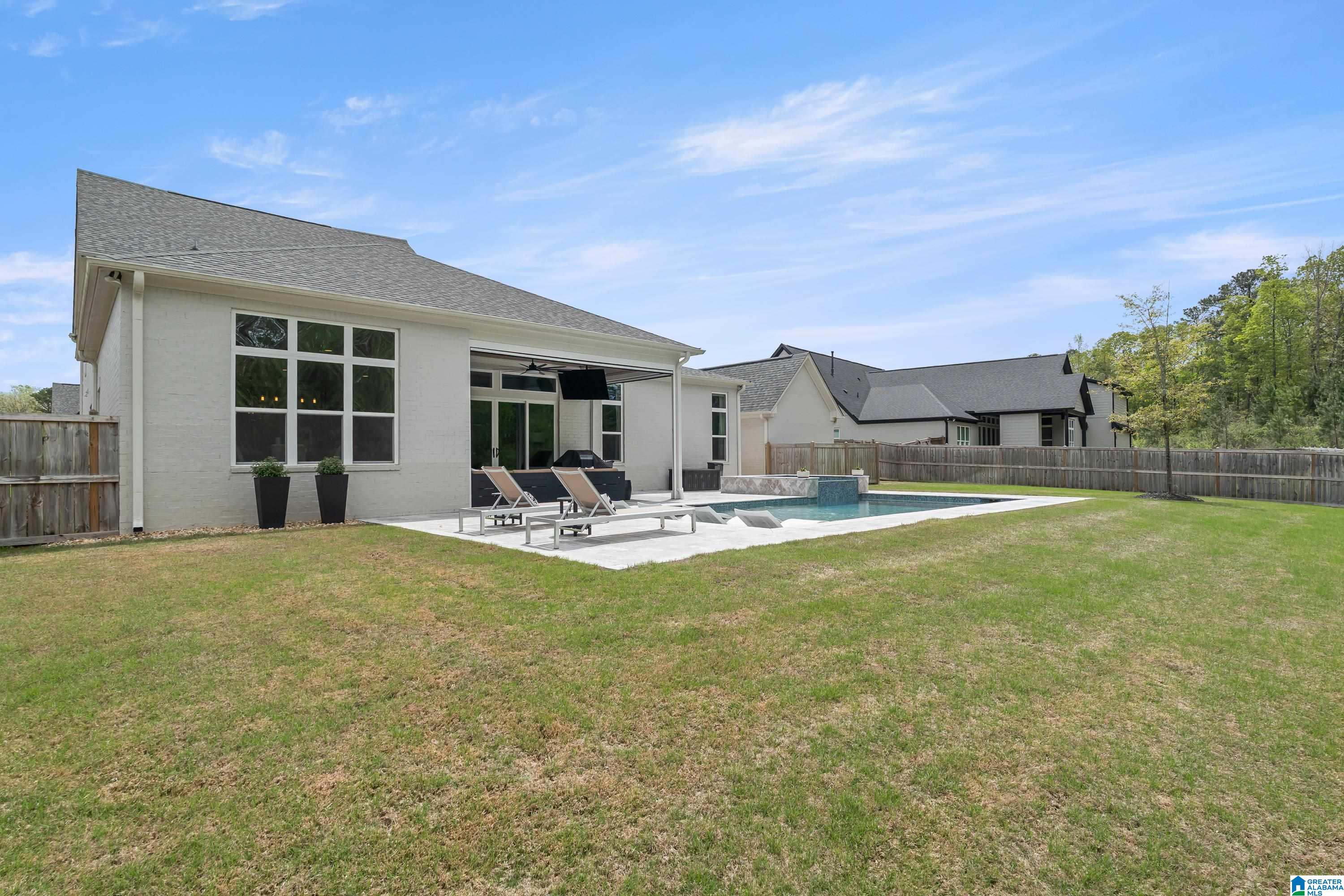 2933 BLACKRIDGE PLACE