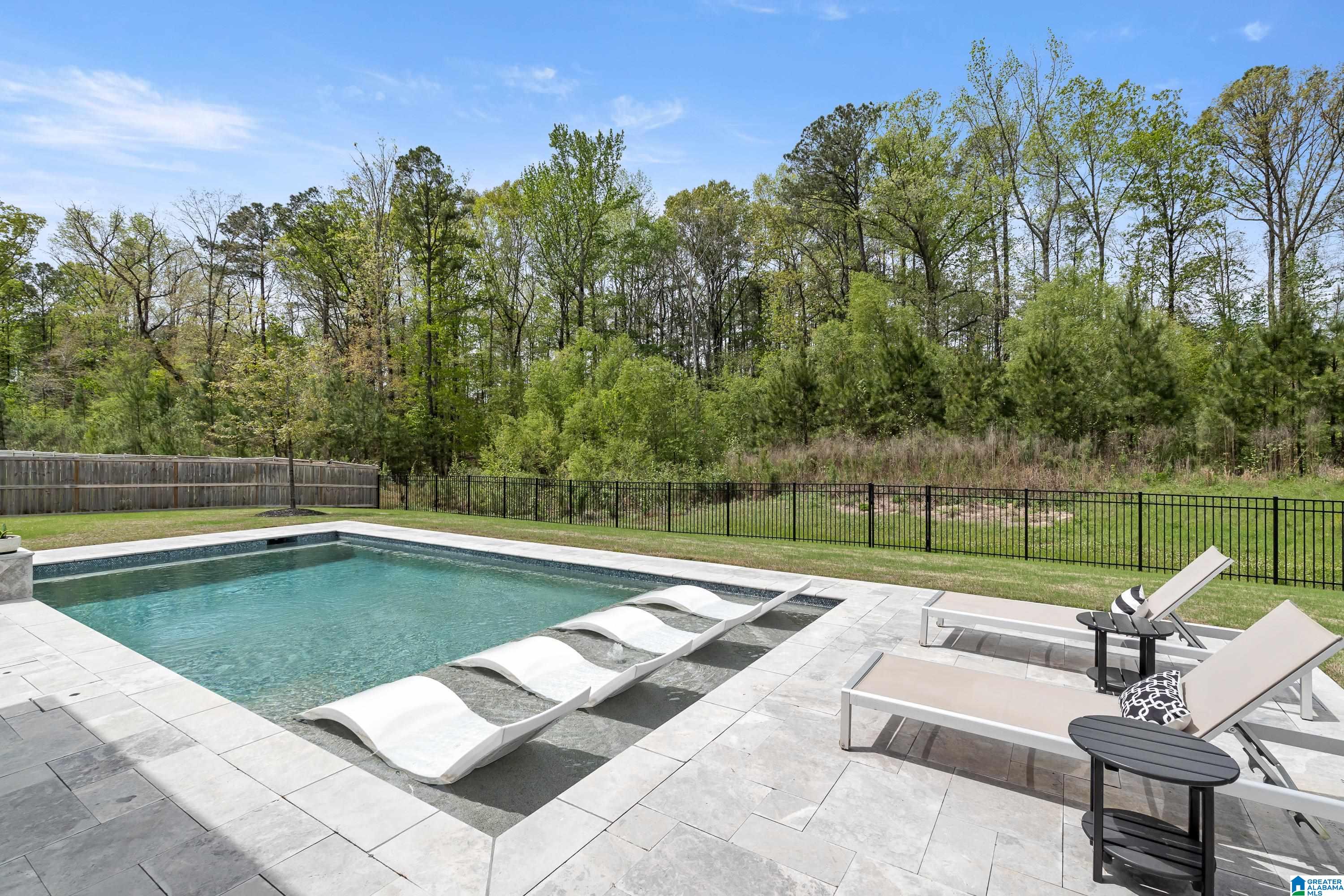 2933 BLACKRIDGE PLACE