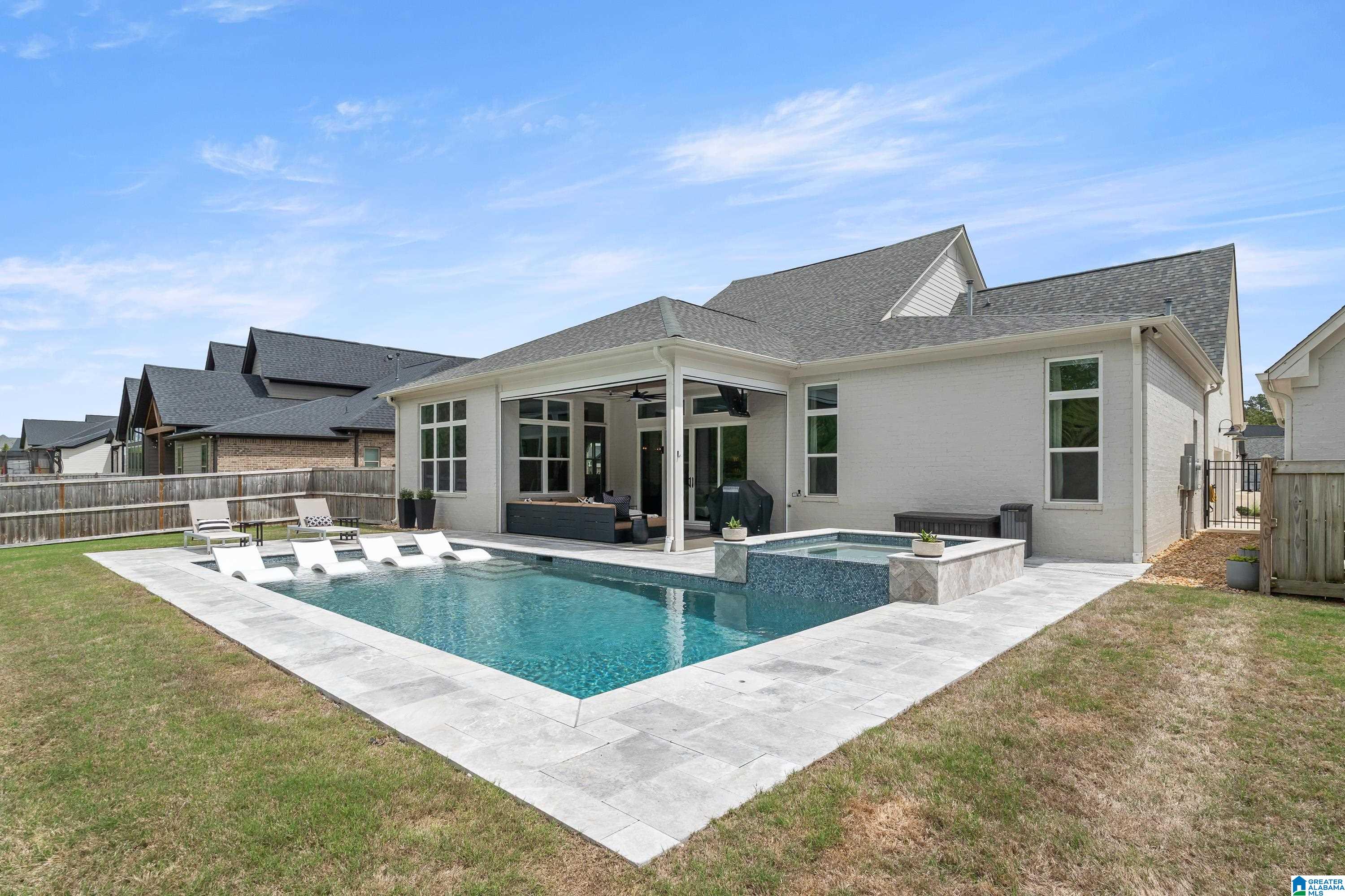 2933 BLACKRIDGE PLACE