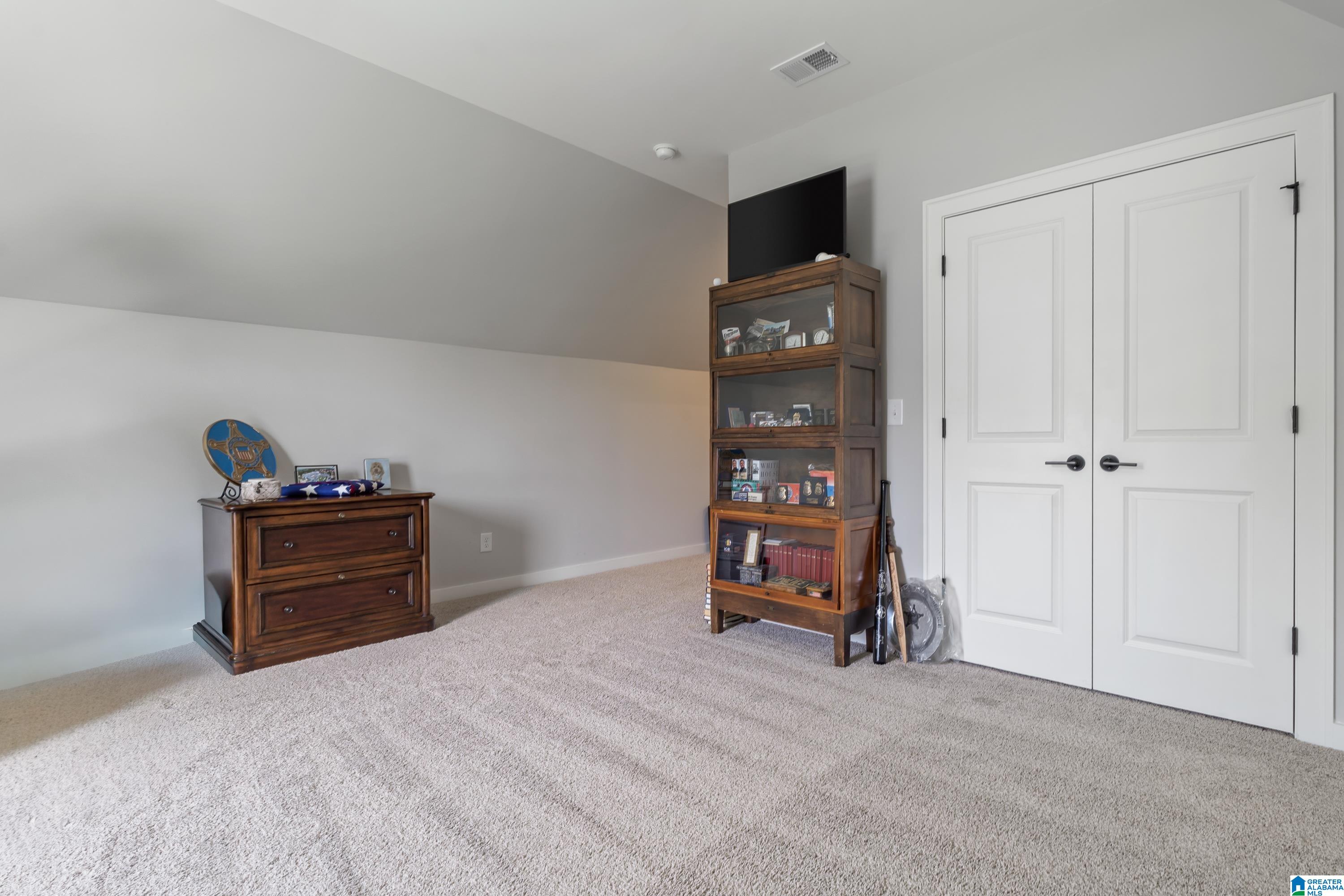 2933 BLACKRIDGE PLACE