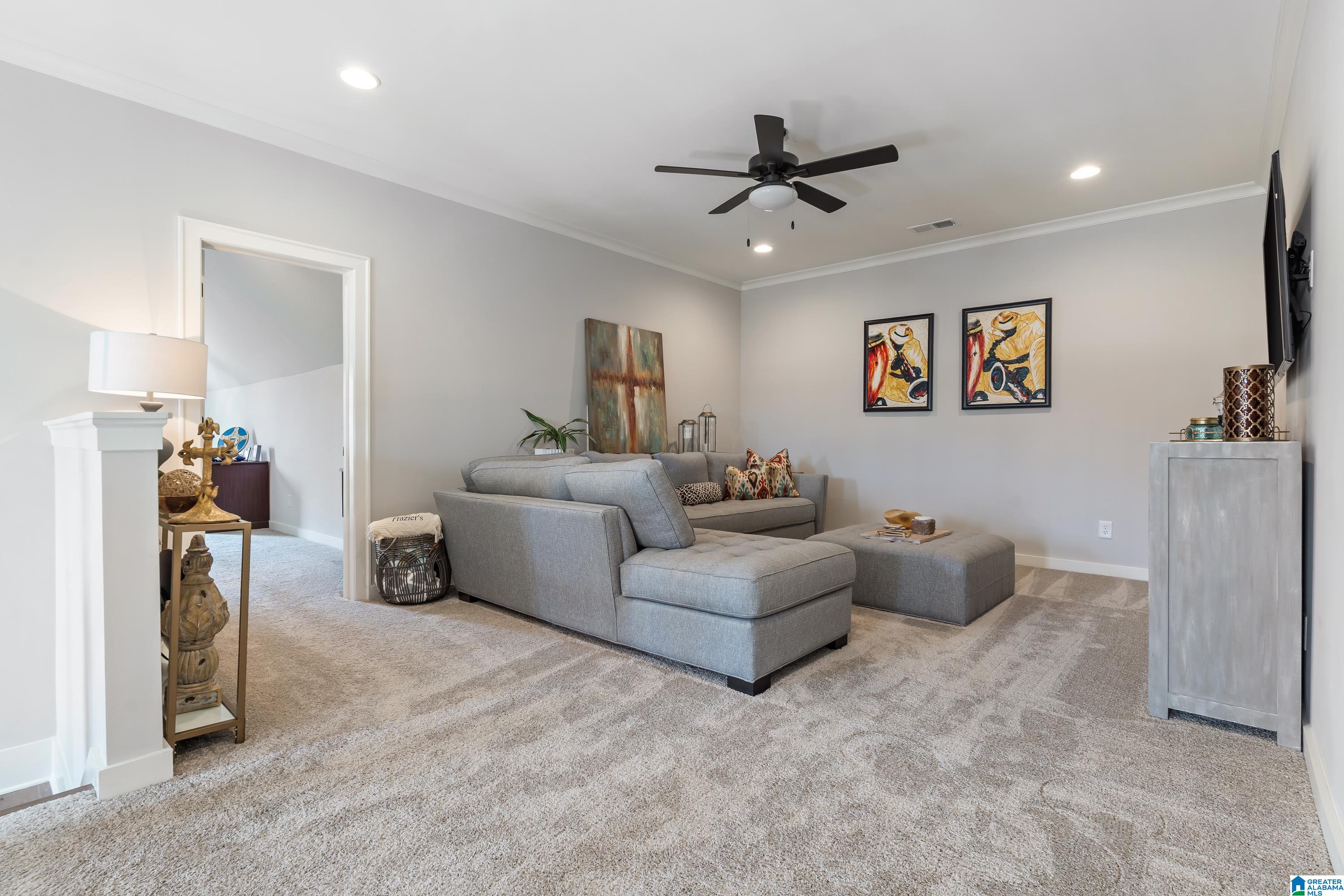 2933 BLACKRIDGE PLACE