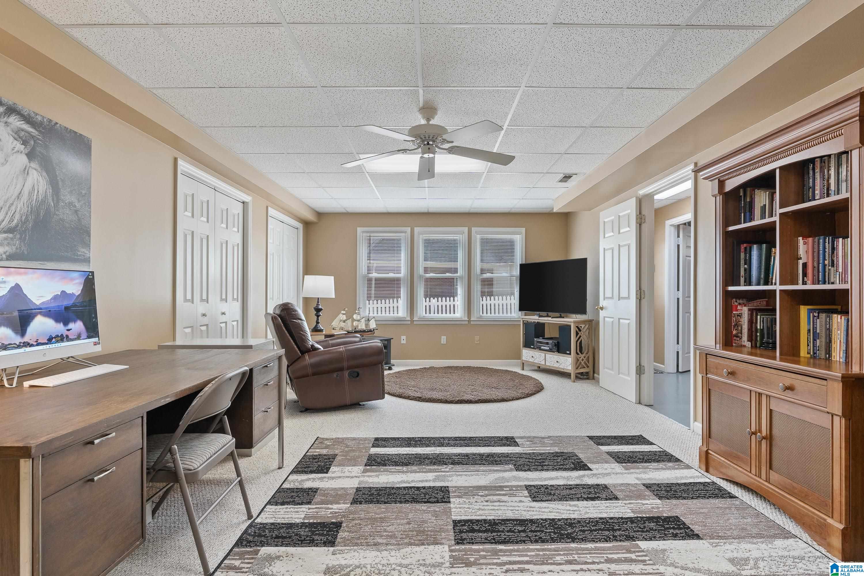 121 SOUTHVIEW DRIVE