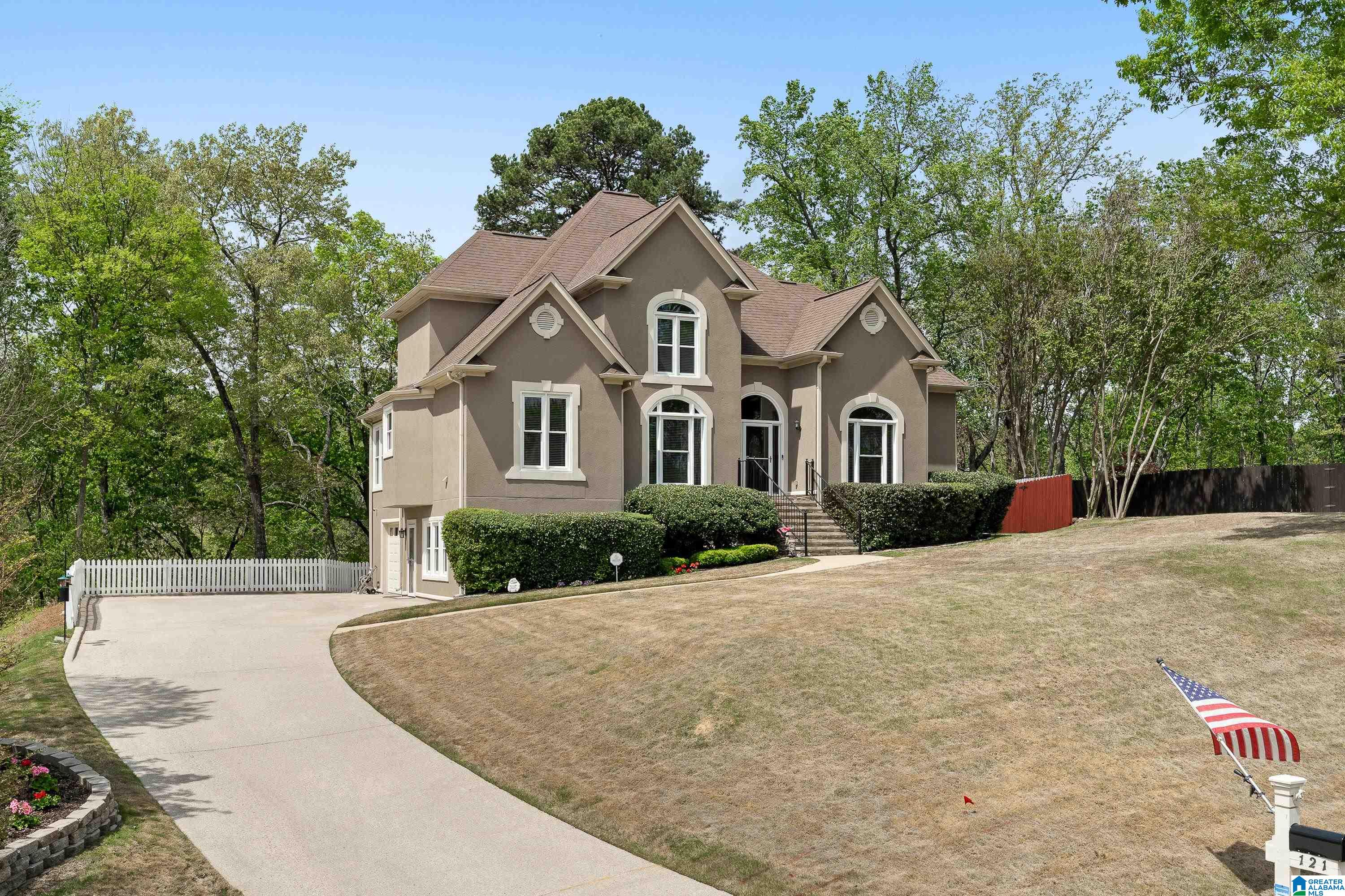 121 SOUTHVIEW DRIVE