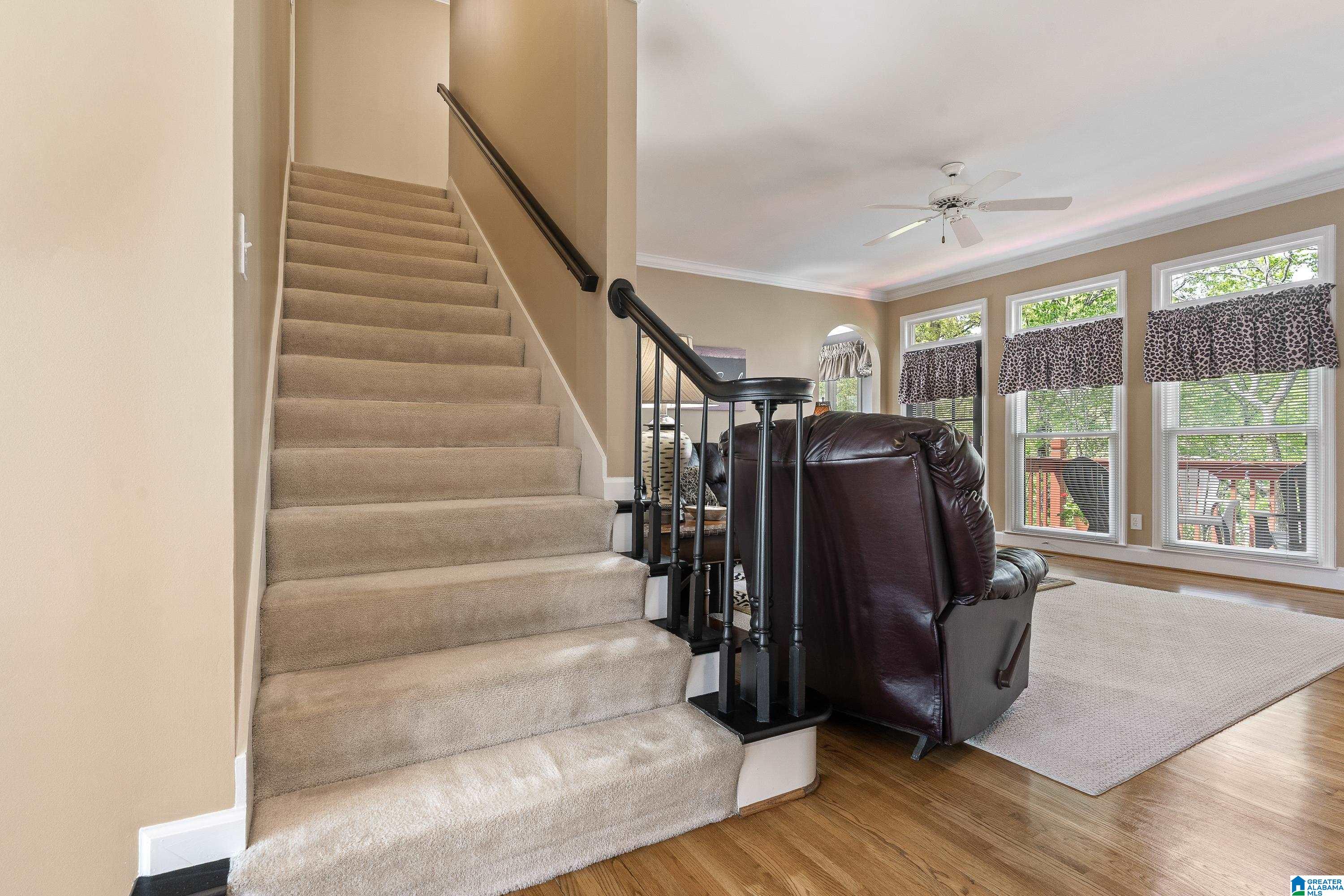 121 SOUTHVIEW DRIVE
