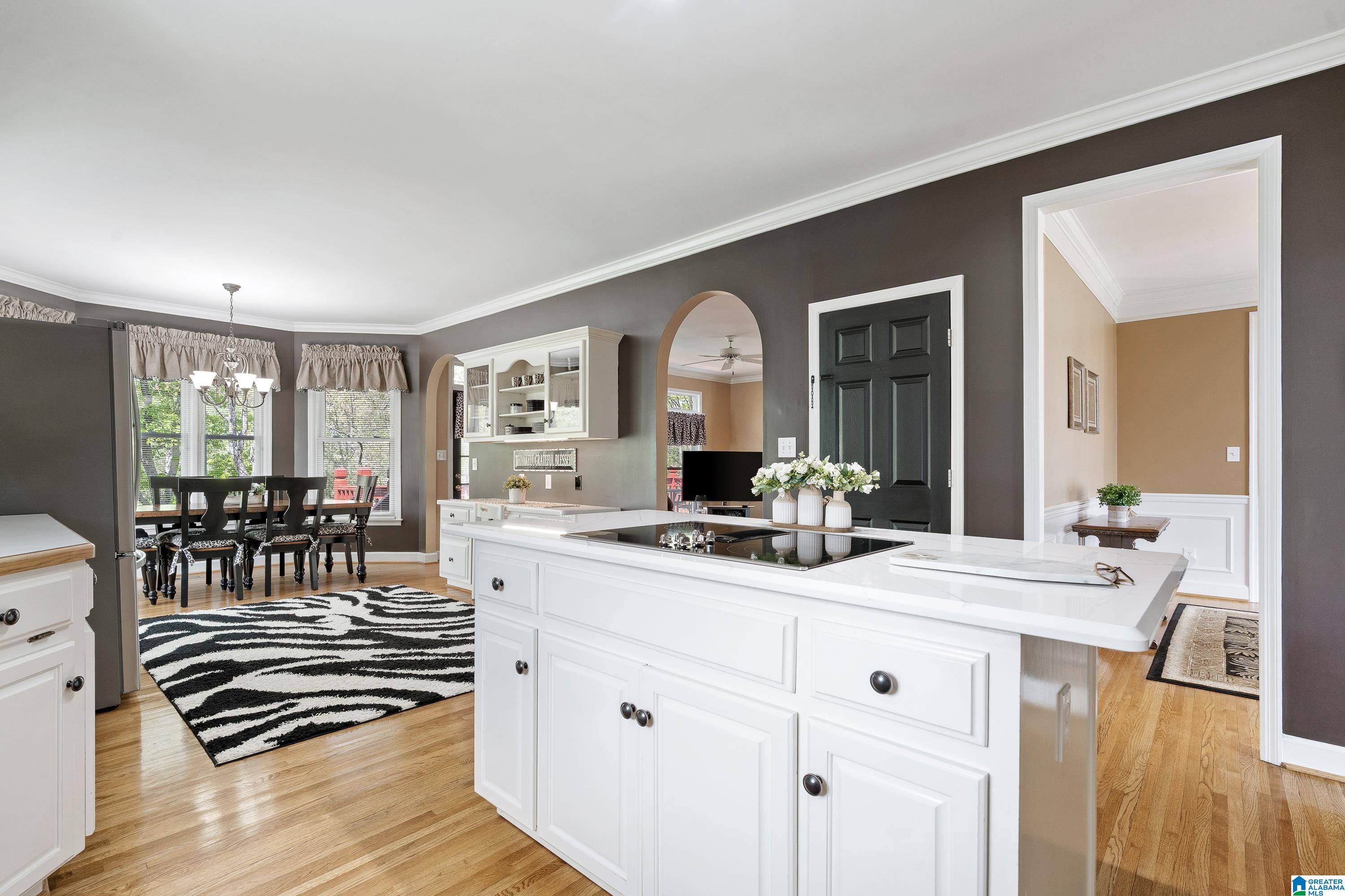 121 SOUTHVIEW DRIVE