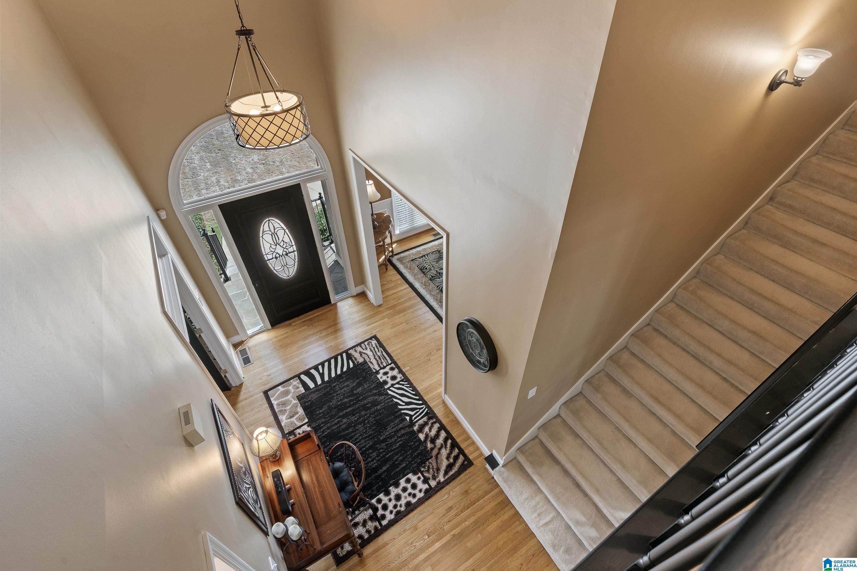 121 SOUTHVIEW DRIVE