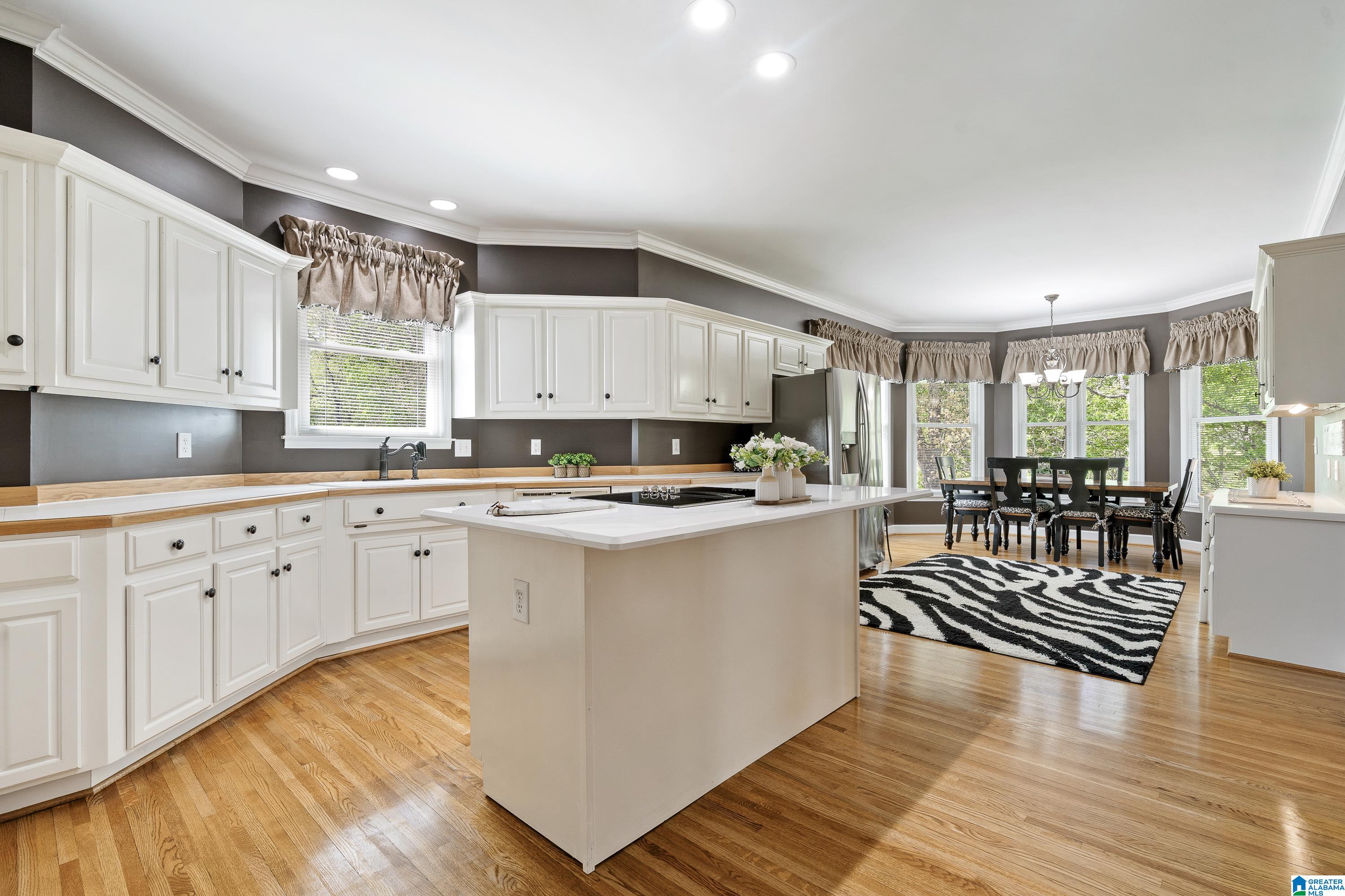 121 SOUTHVIEW DRIVE