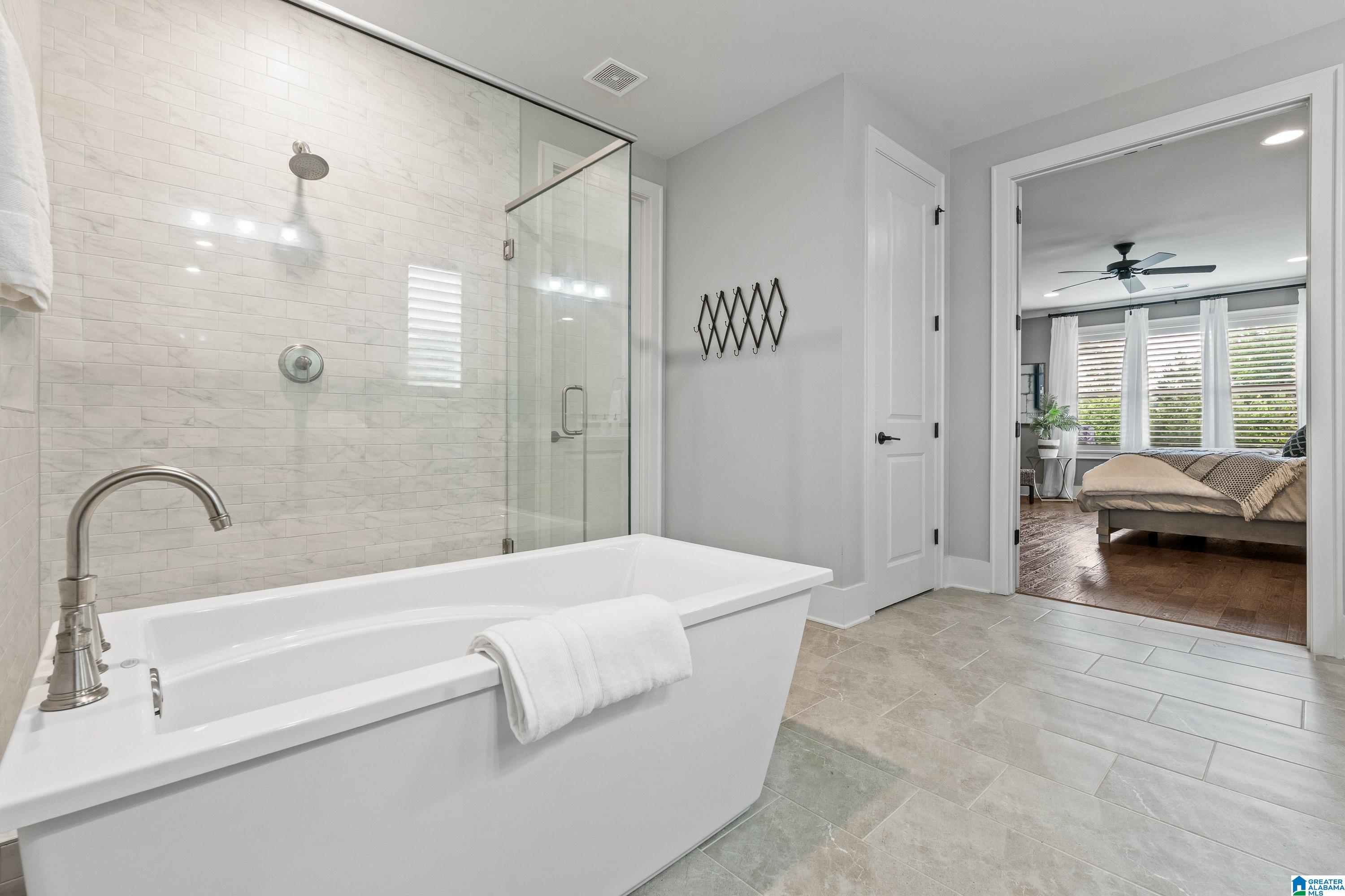 2708 BLACKRIDGE LANE