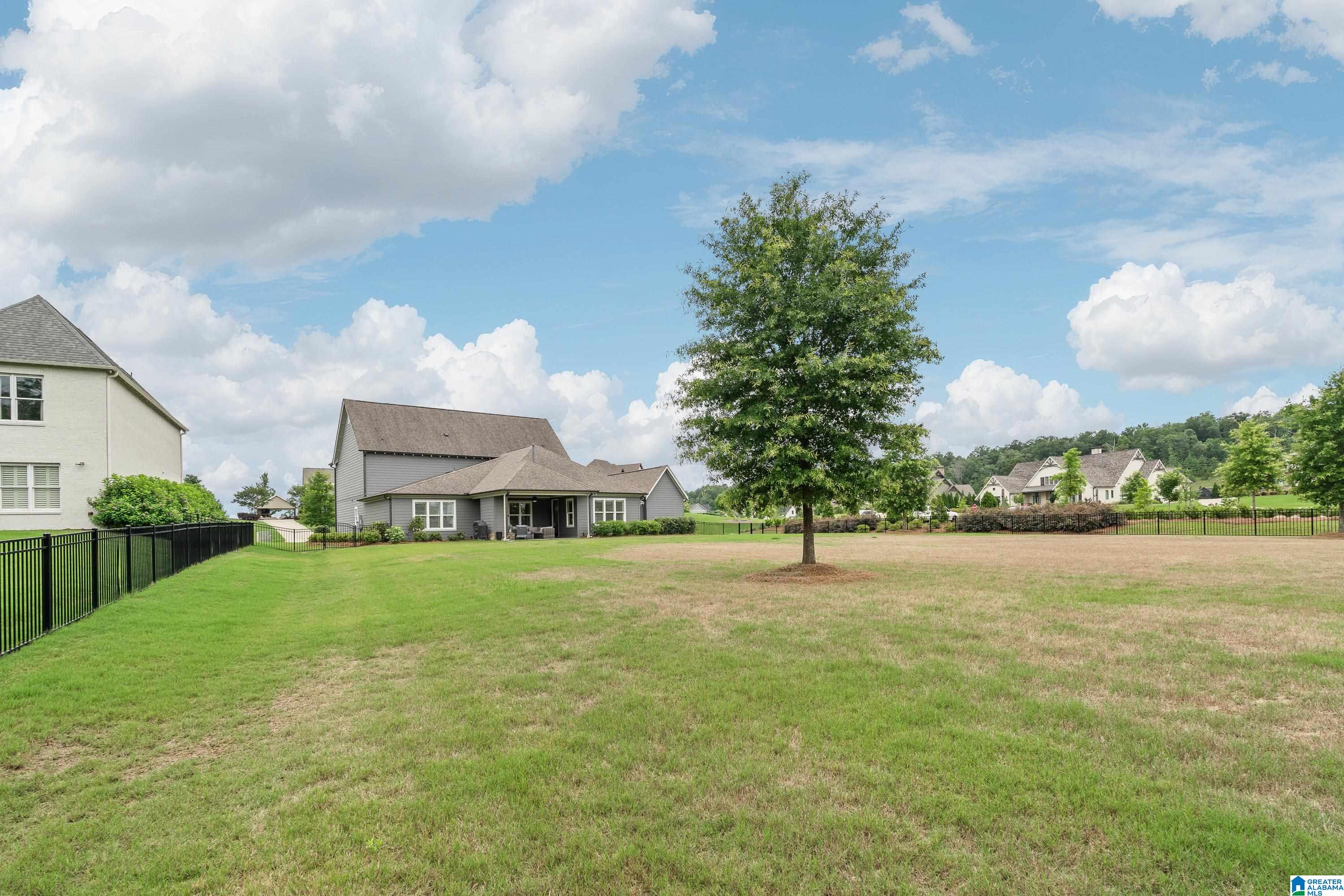 2708 BLACKRIDGE LANE