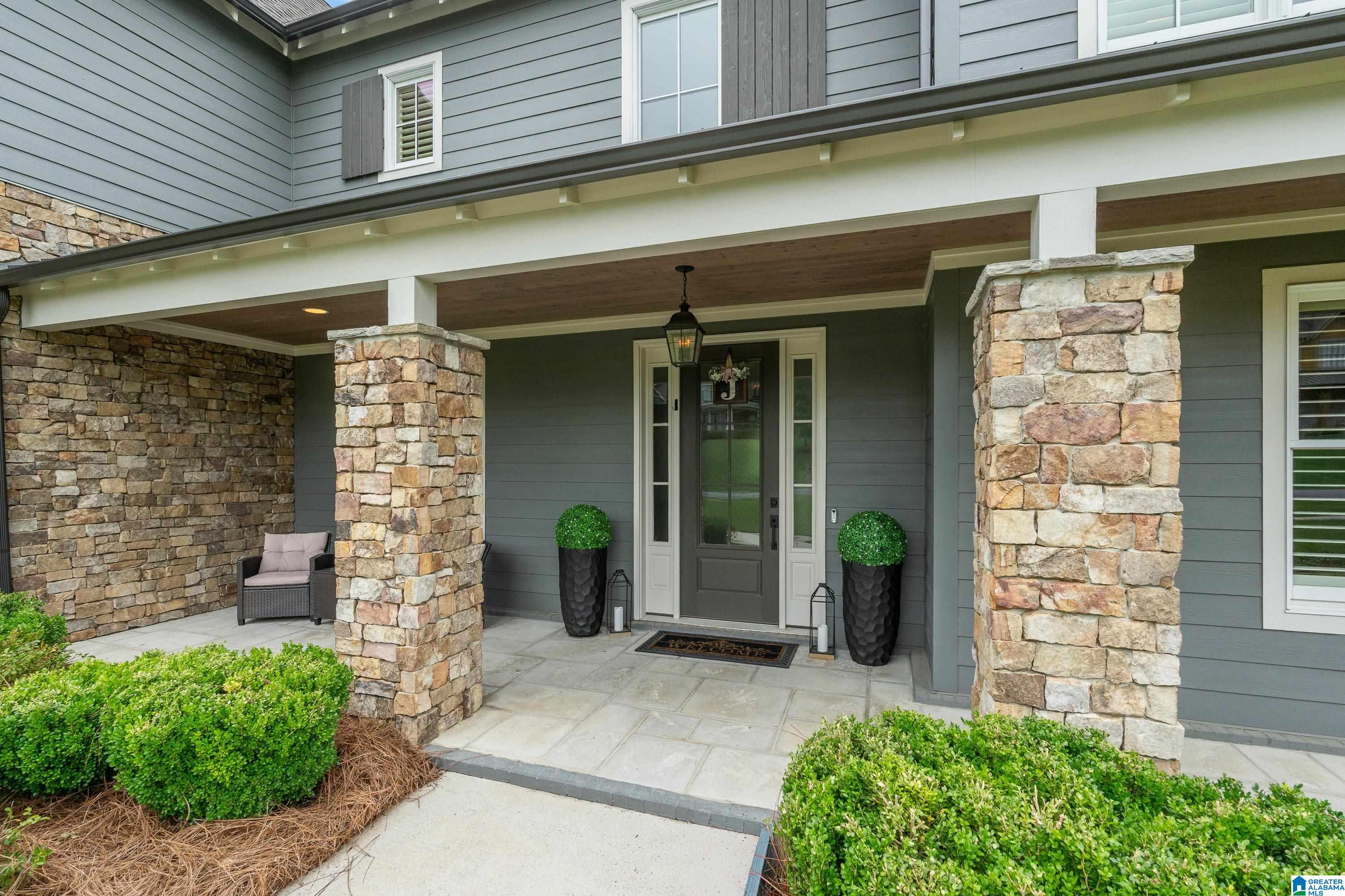 2708 BLACKRIDGE LANE