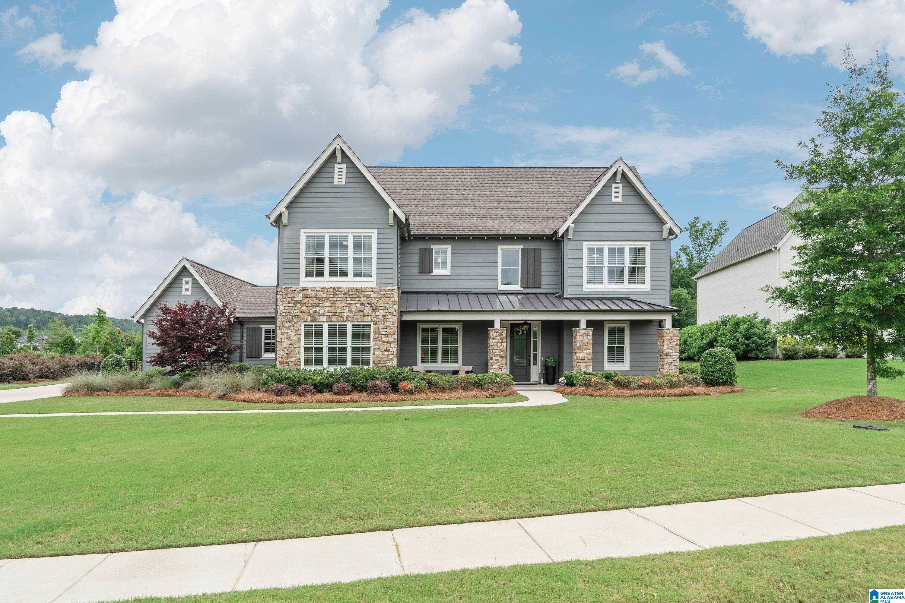 2708 BLACKRIDGE LANE