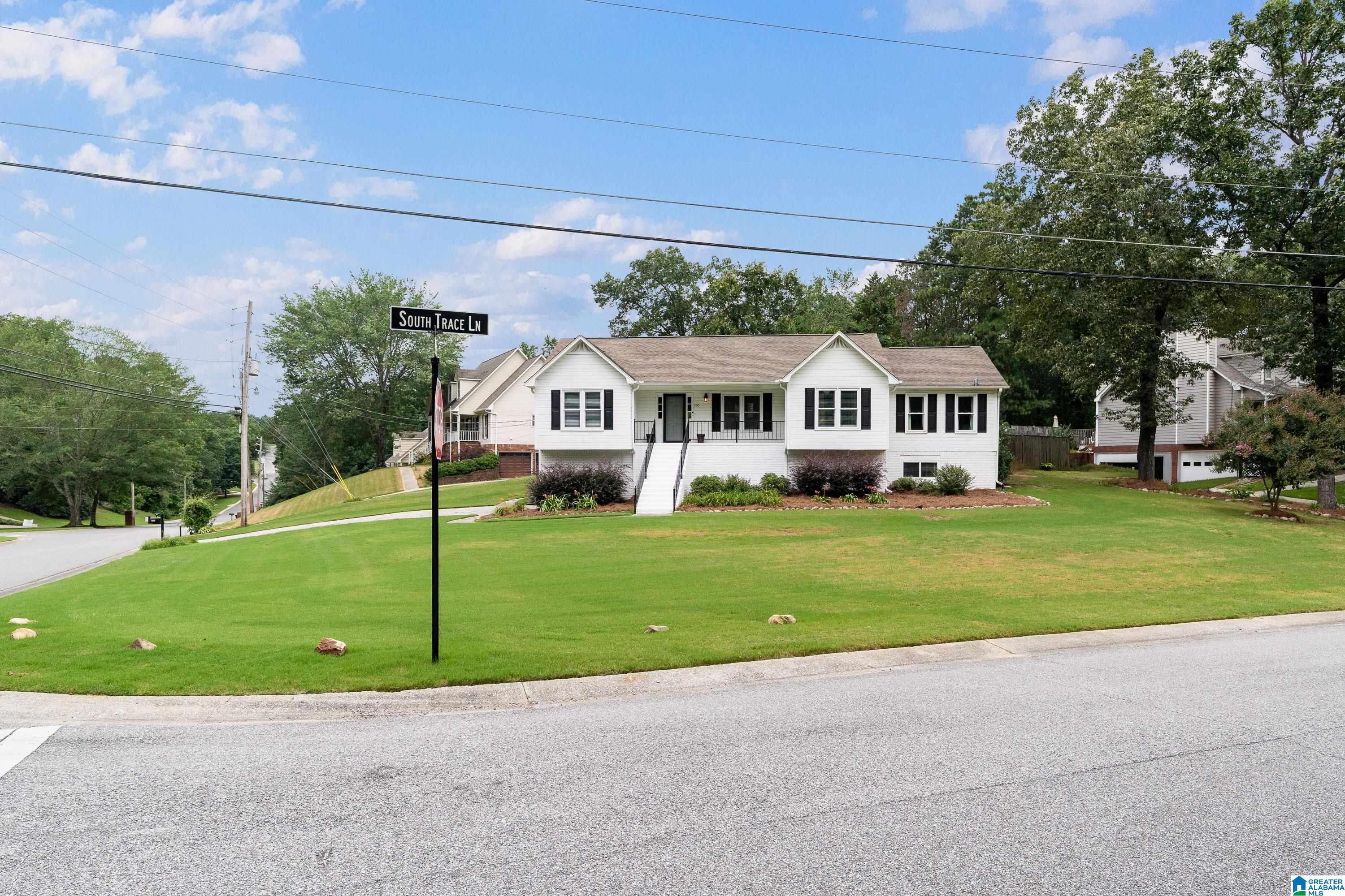 200 S TRACE LANE