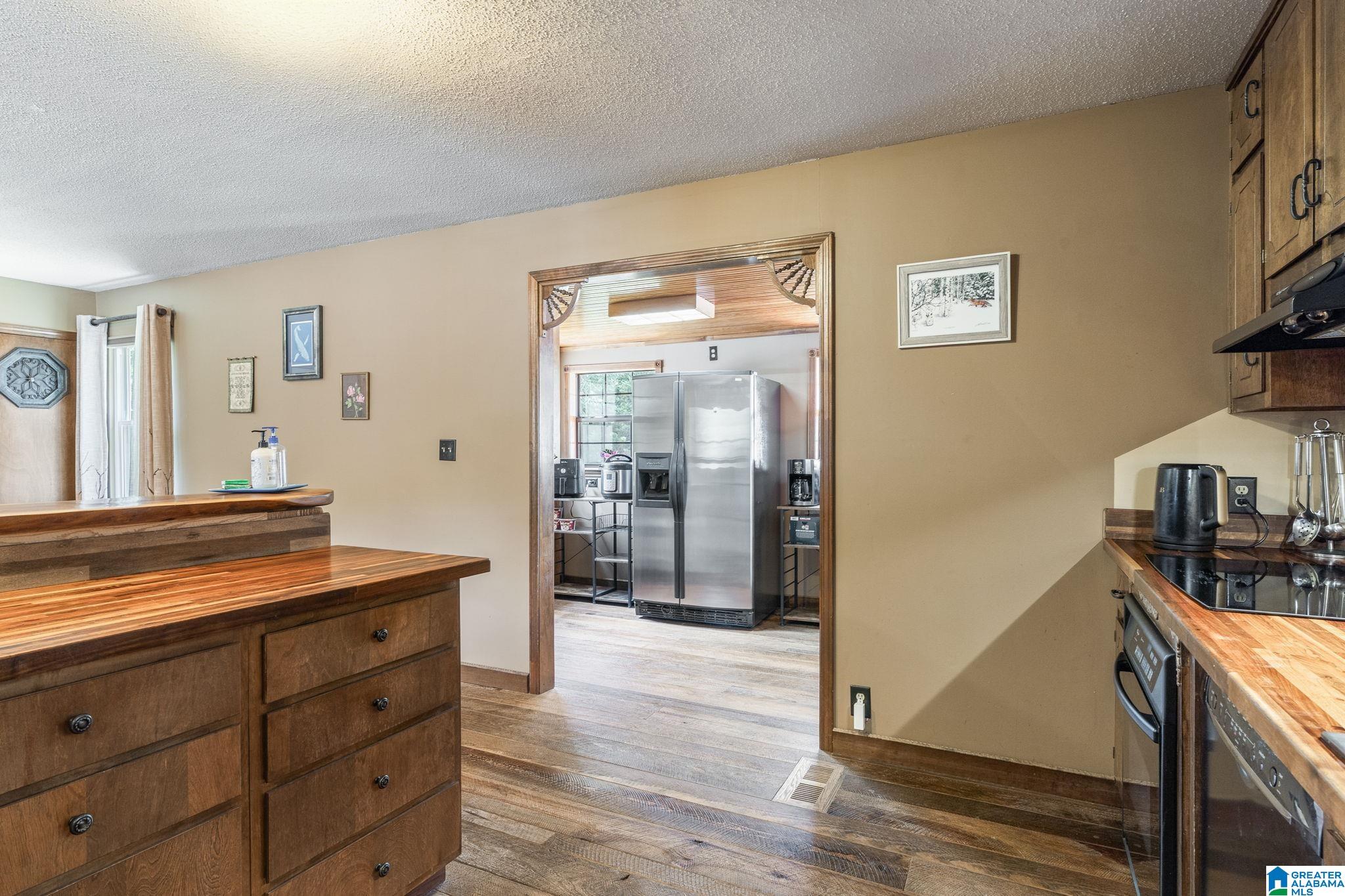 6271 COUNTRY VALE LANE