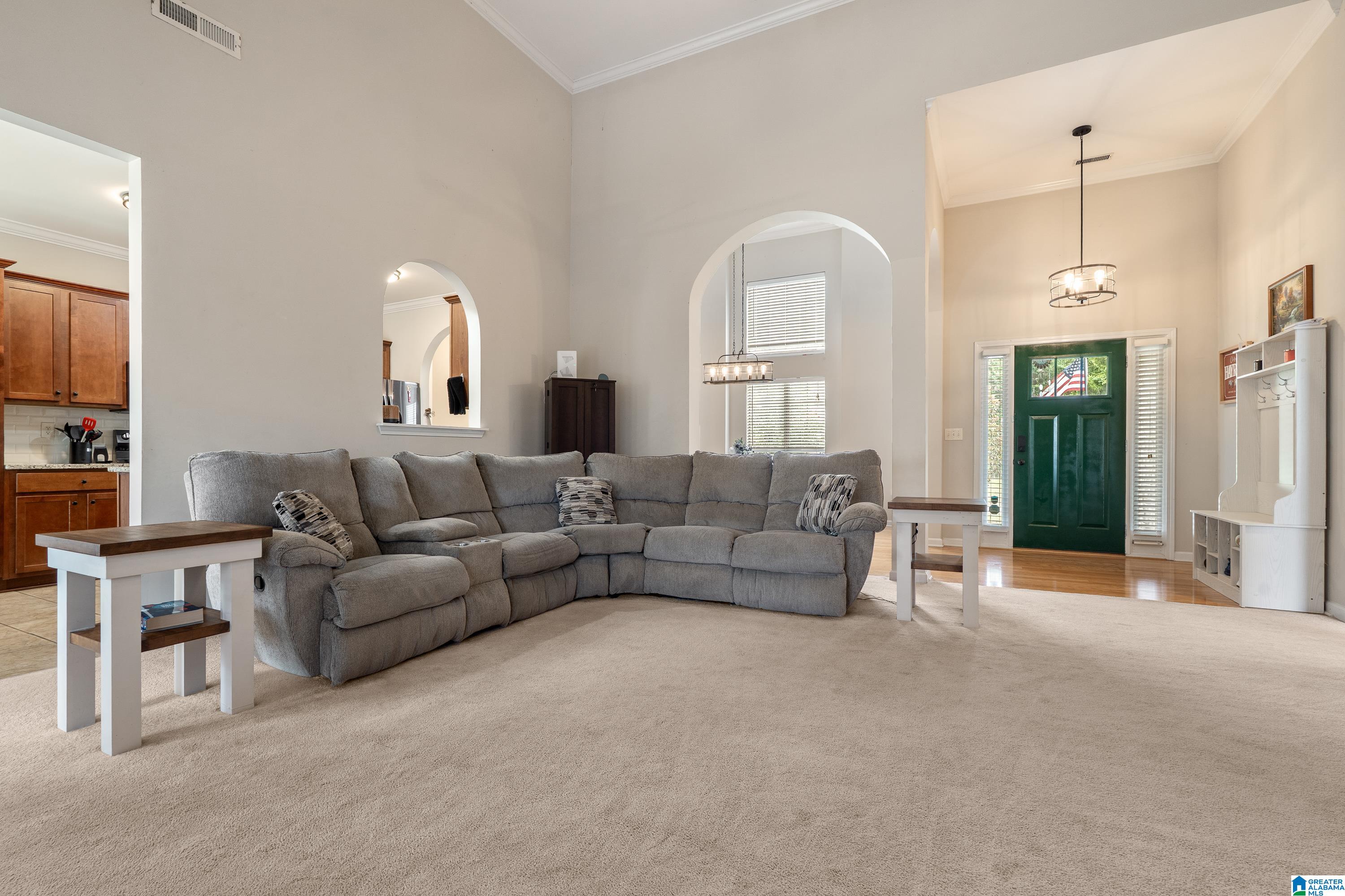 3469 HAMPTON COURT