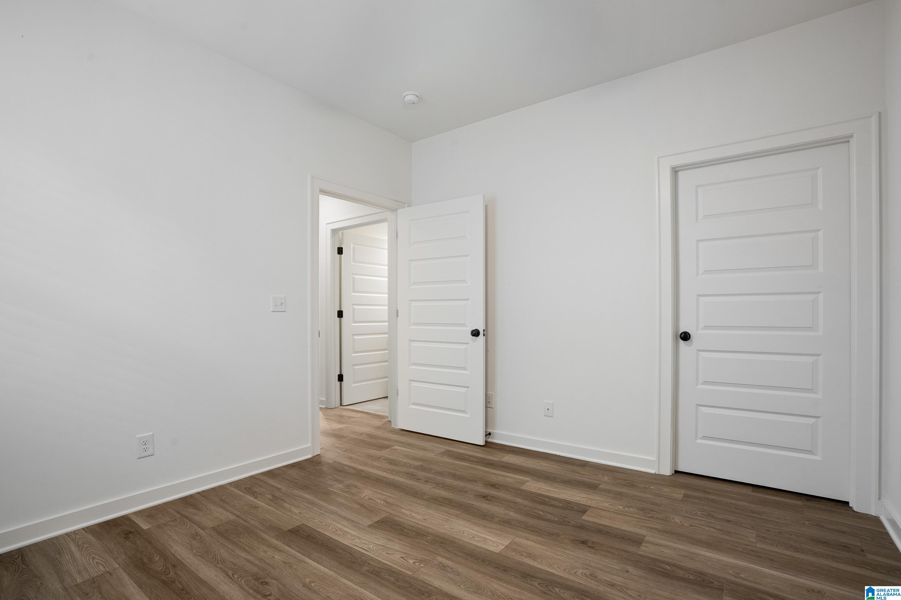 5877 HEATHER WAY