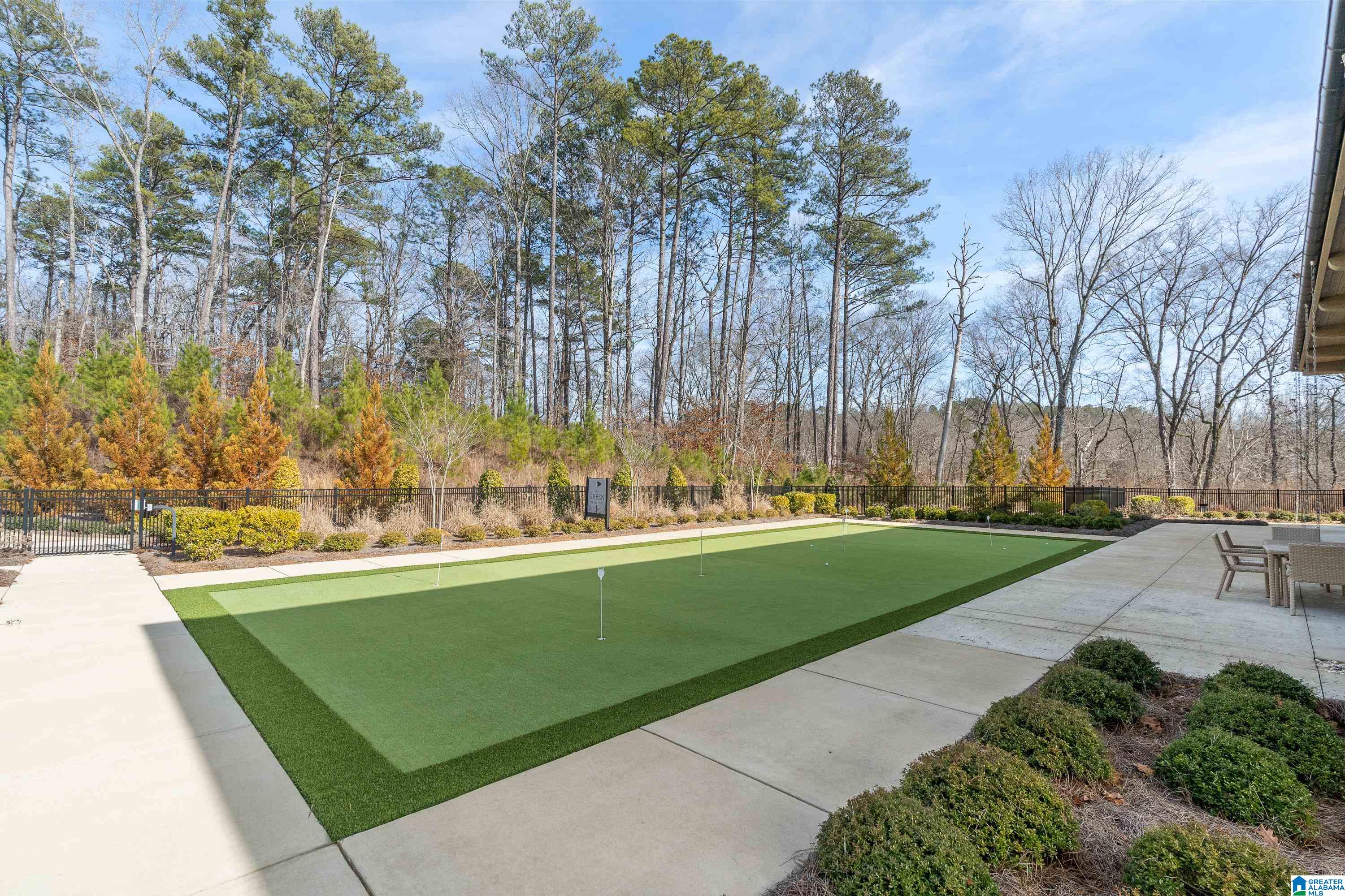 5877 HEATHER WAY
