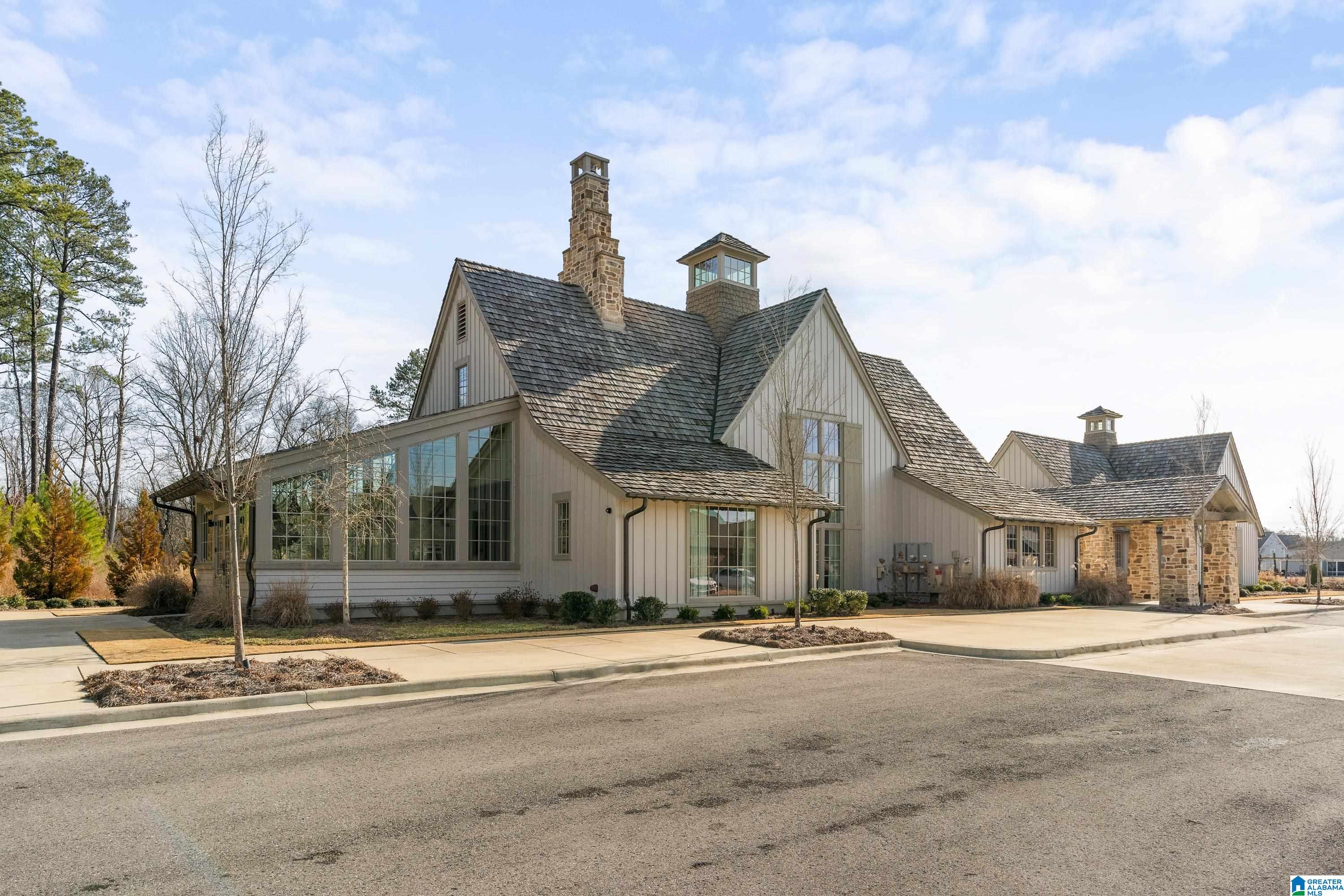 5877 HEATHER WAY