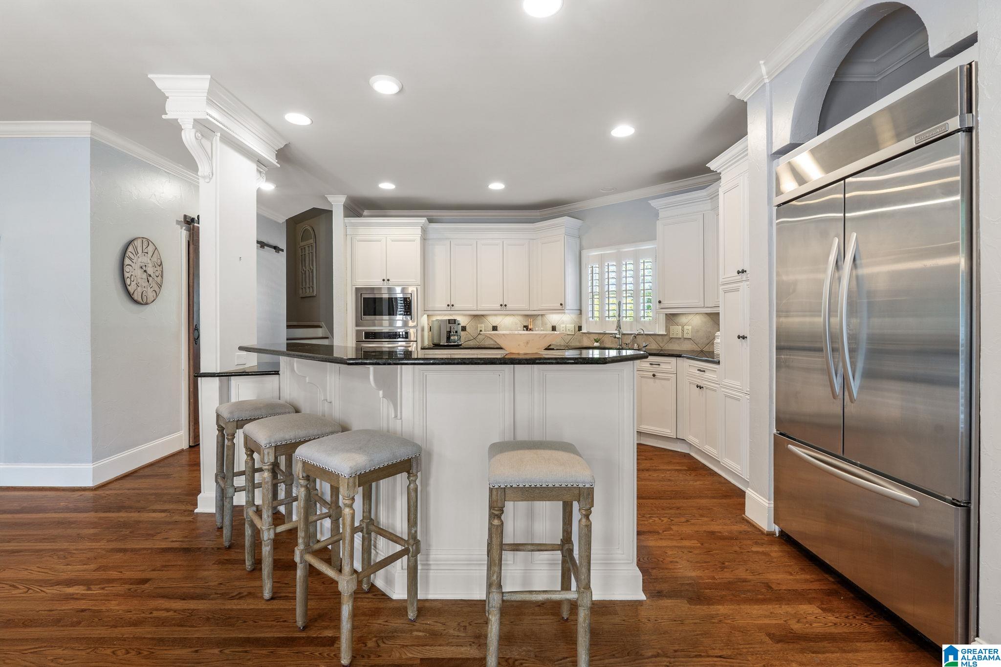 2112 LAKE HEATHER WAY