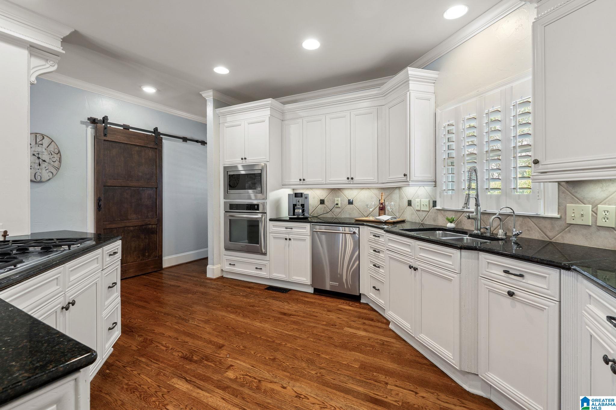 2112 LAKE HEATHER WAY