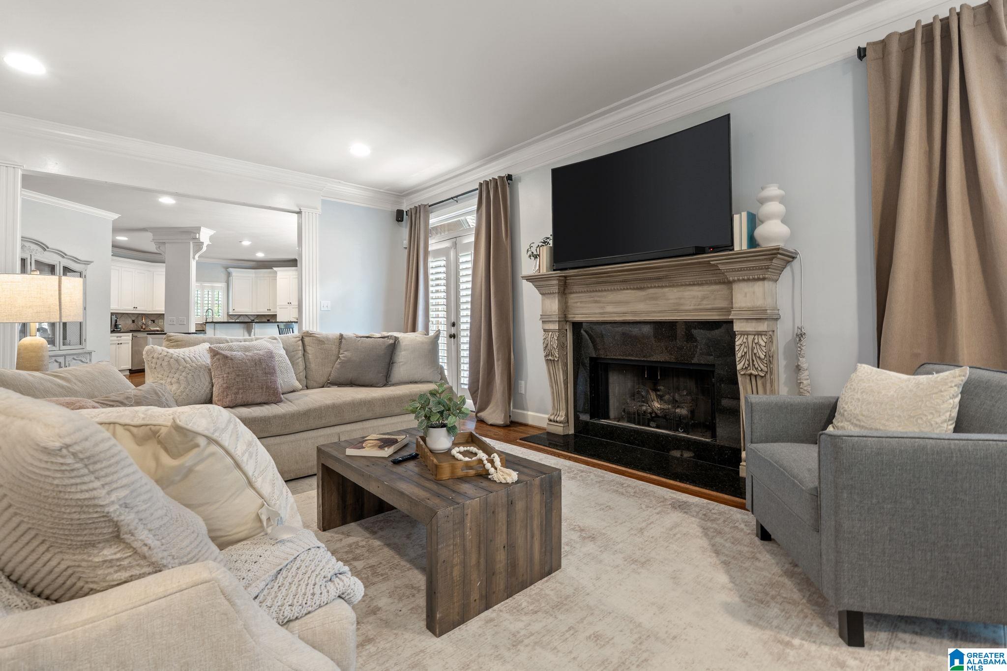 2112 LAKE HEATHER WAY