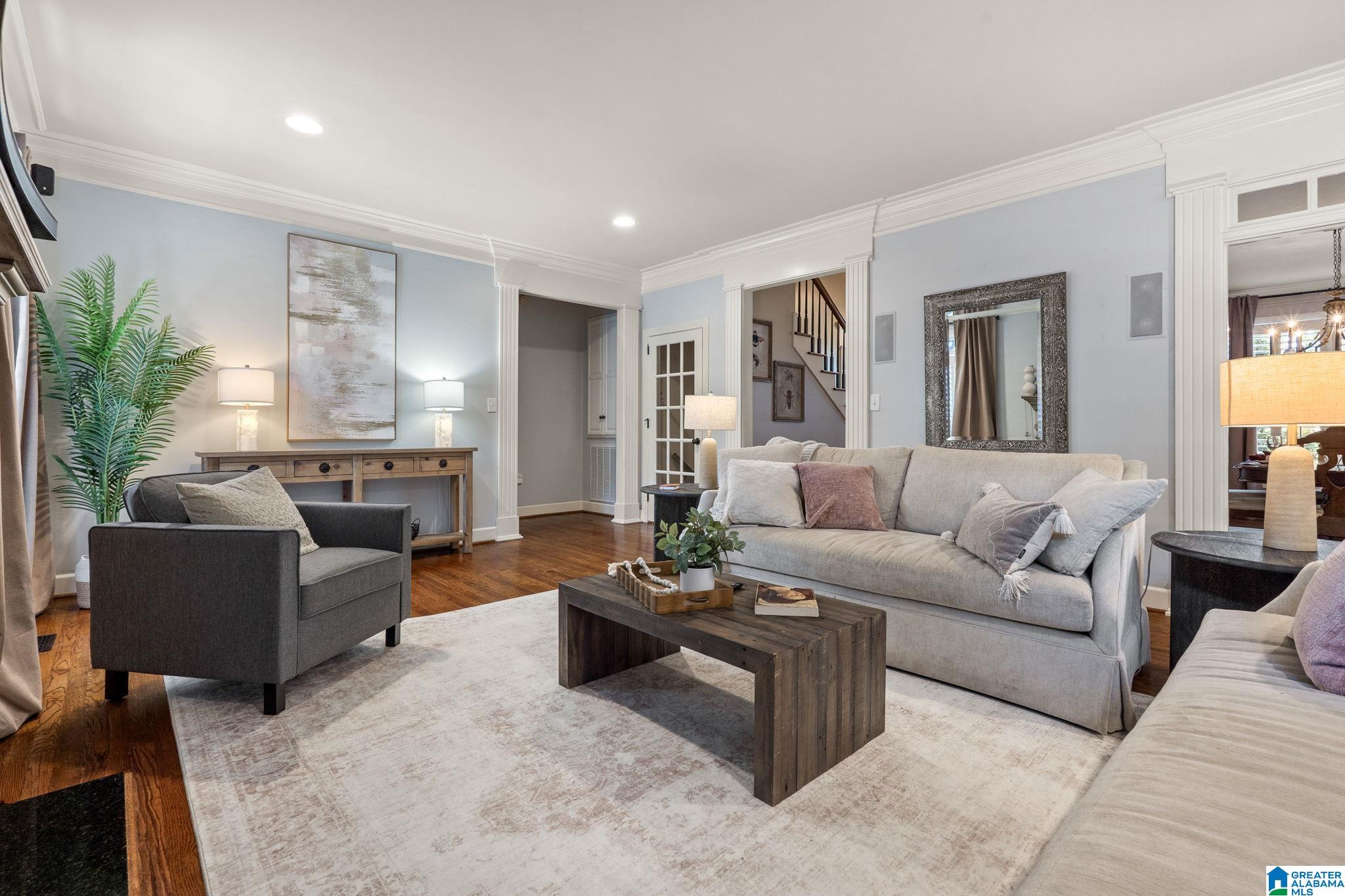 2112 LAKE HEATHER WAY