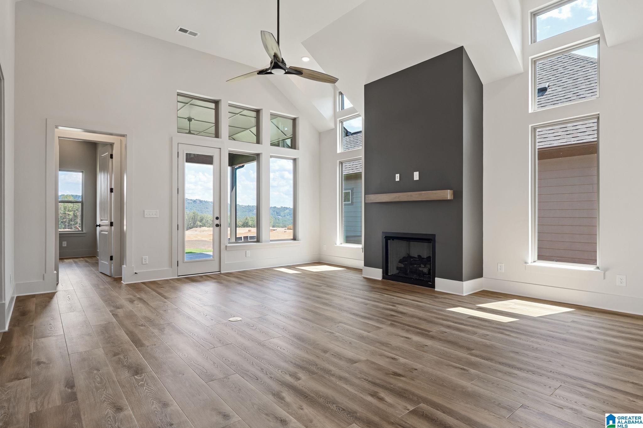 4562 LYNTON DRIVE