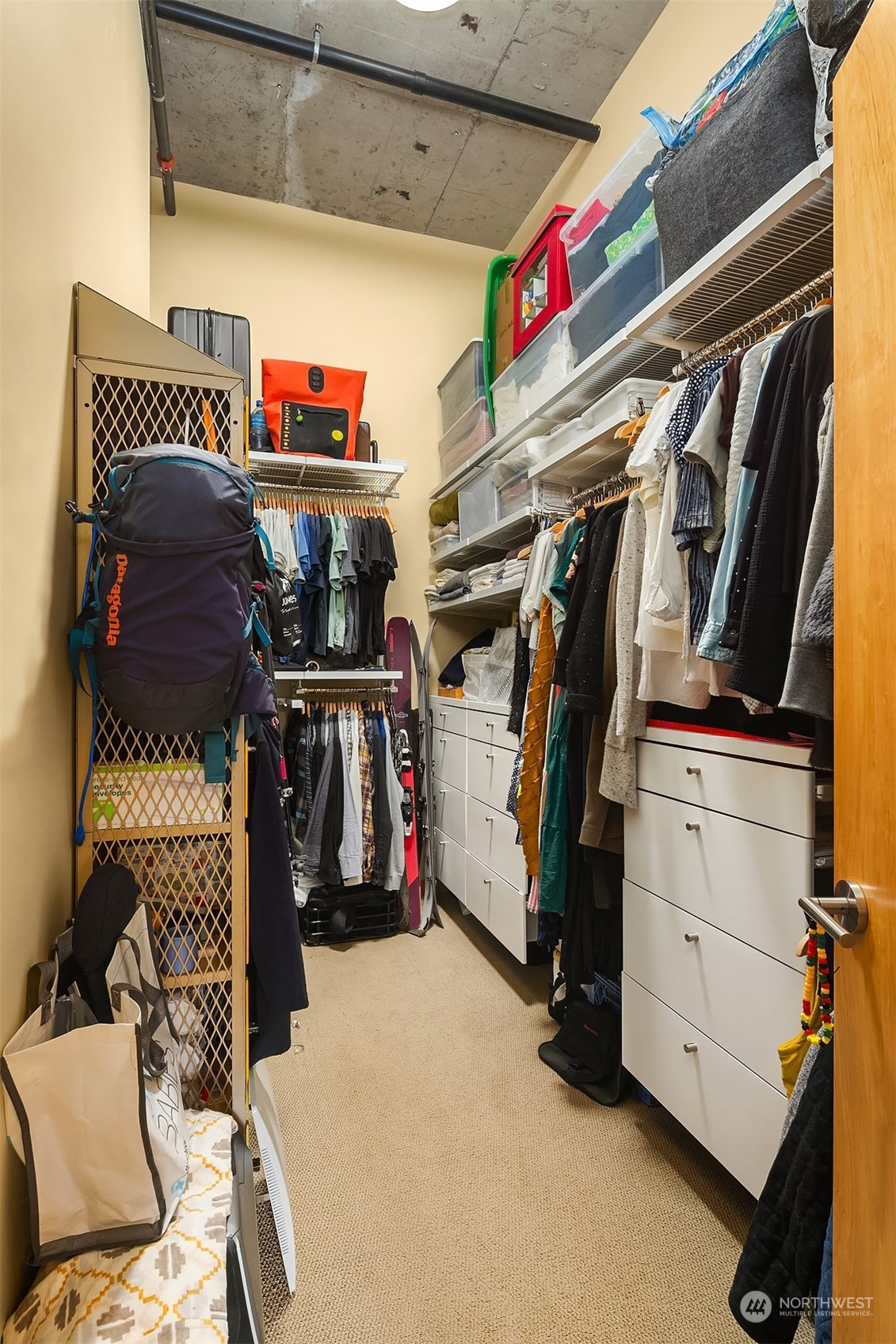 827 Hiawatha Place S Unit: 104