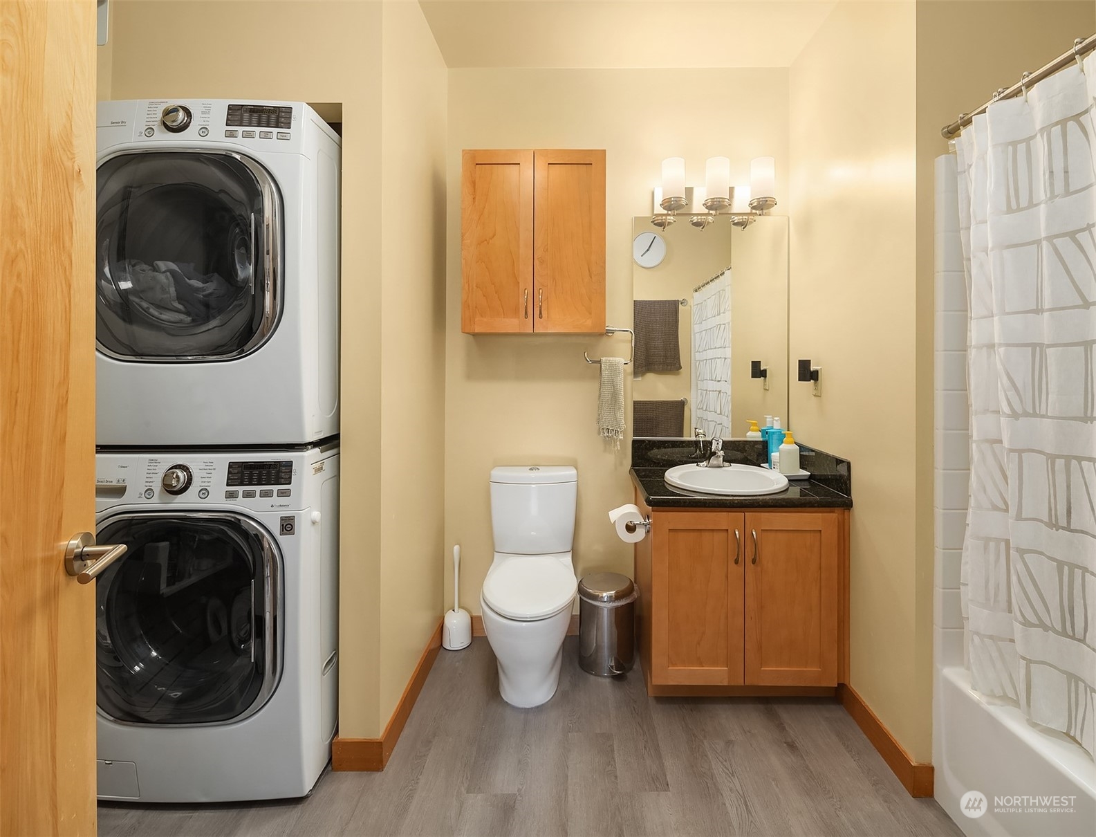 827 Hiawatha Place S Unit: 104
