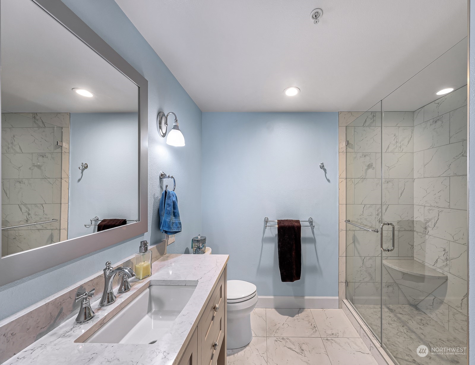 1880 25th Avenue NE Unit: N-209