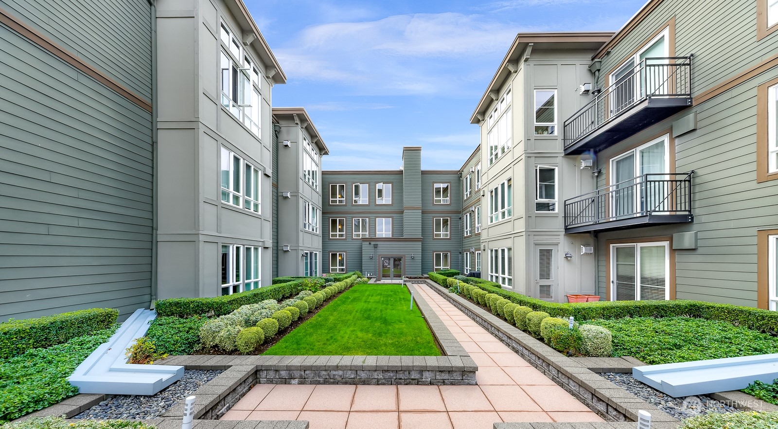 1880 25th Avenue NE Unit: N-209