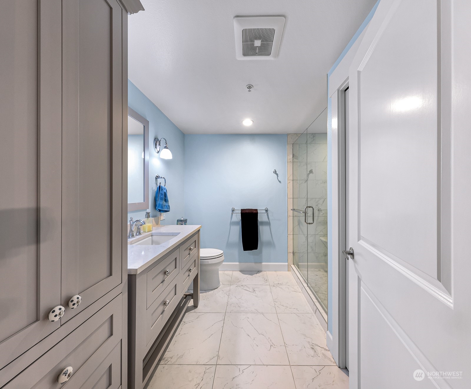 1880 25th Avenue NE Unit: N-209