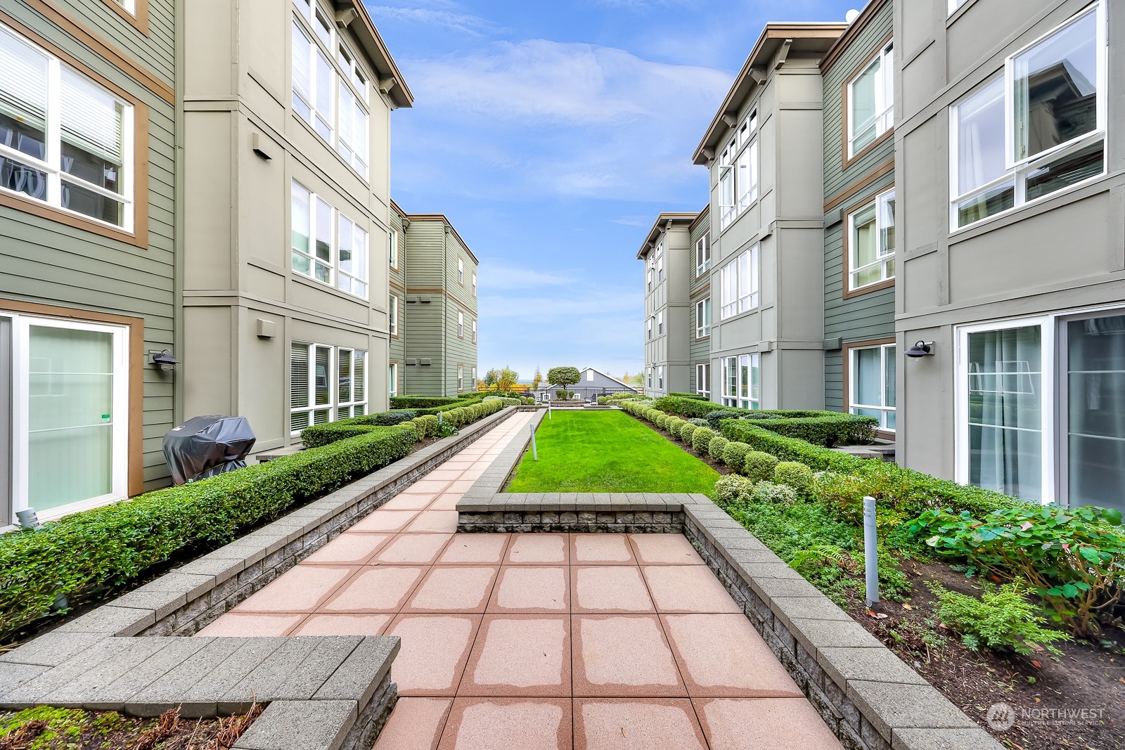 1880 25th Avenue NE Unit: N-209