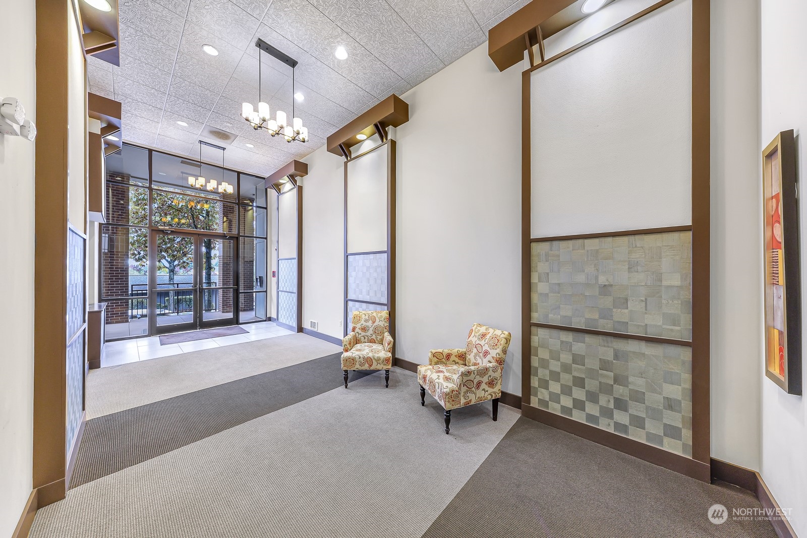 1880 25th Avenue NE Unit: N-209