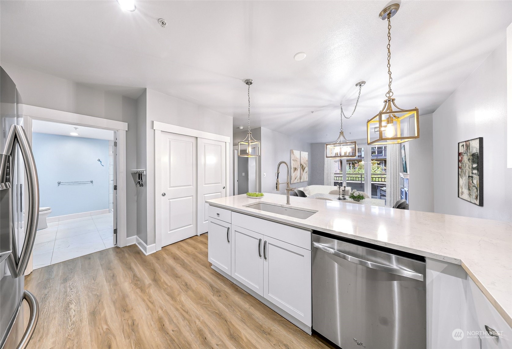1880 25th Avenue NE Unit: N-209