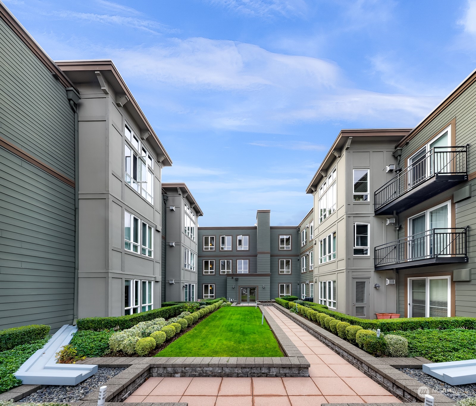 1880 25th Avenue NE Unit: N-209