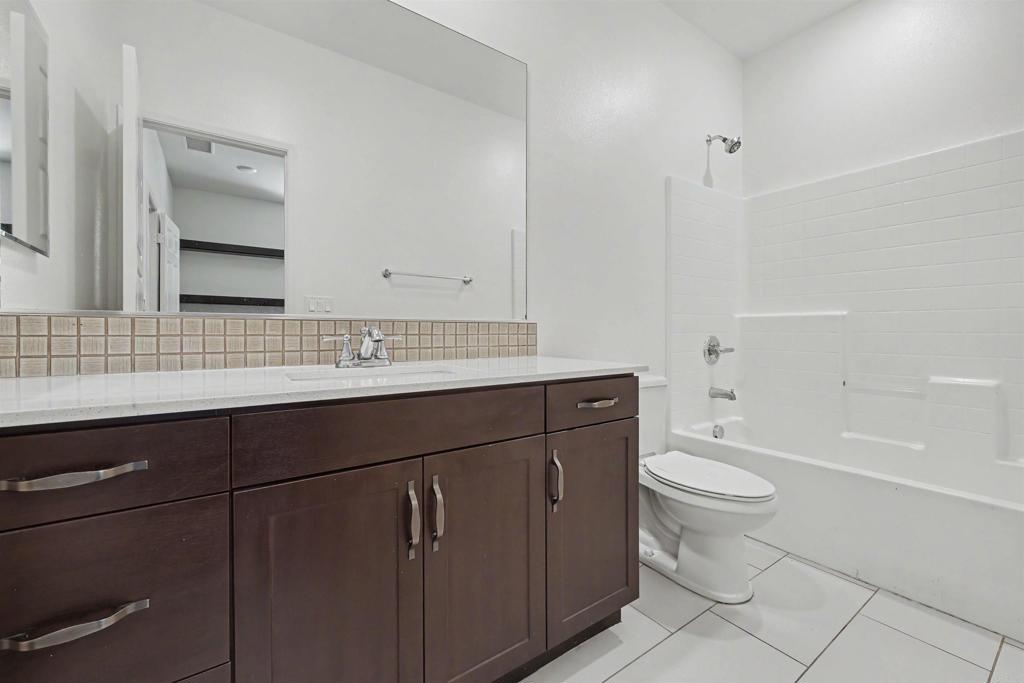 1320 Calle Sandcliff 42