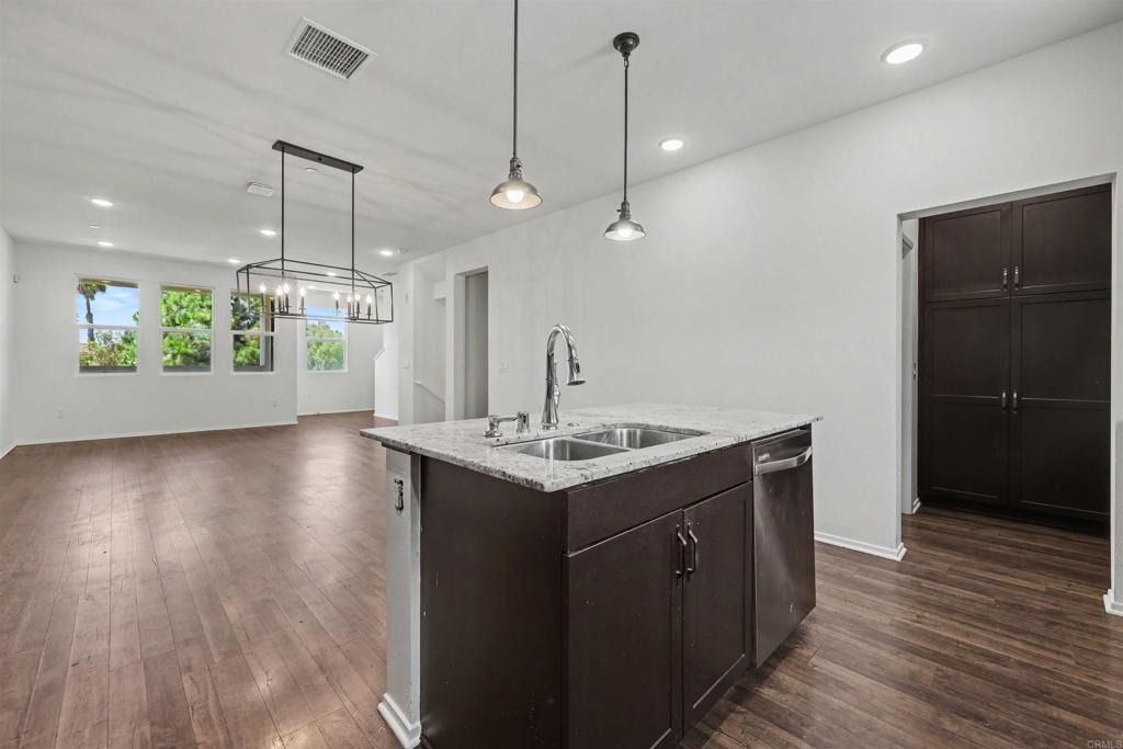 1320 Calle Sandcliff 42