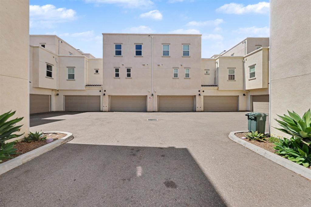 1320 Calle Sandcliff 42