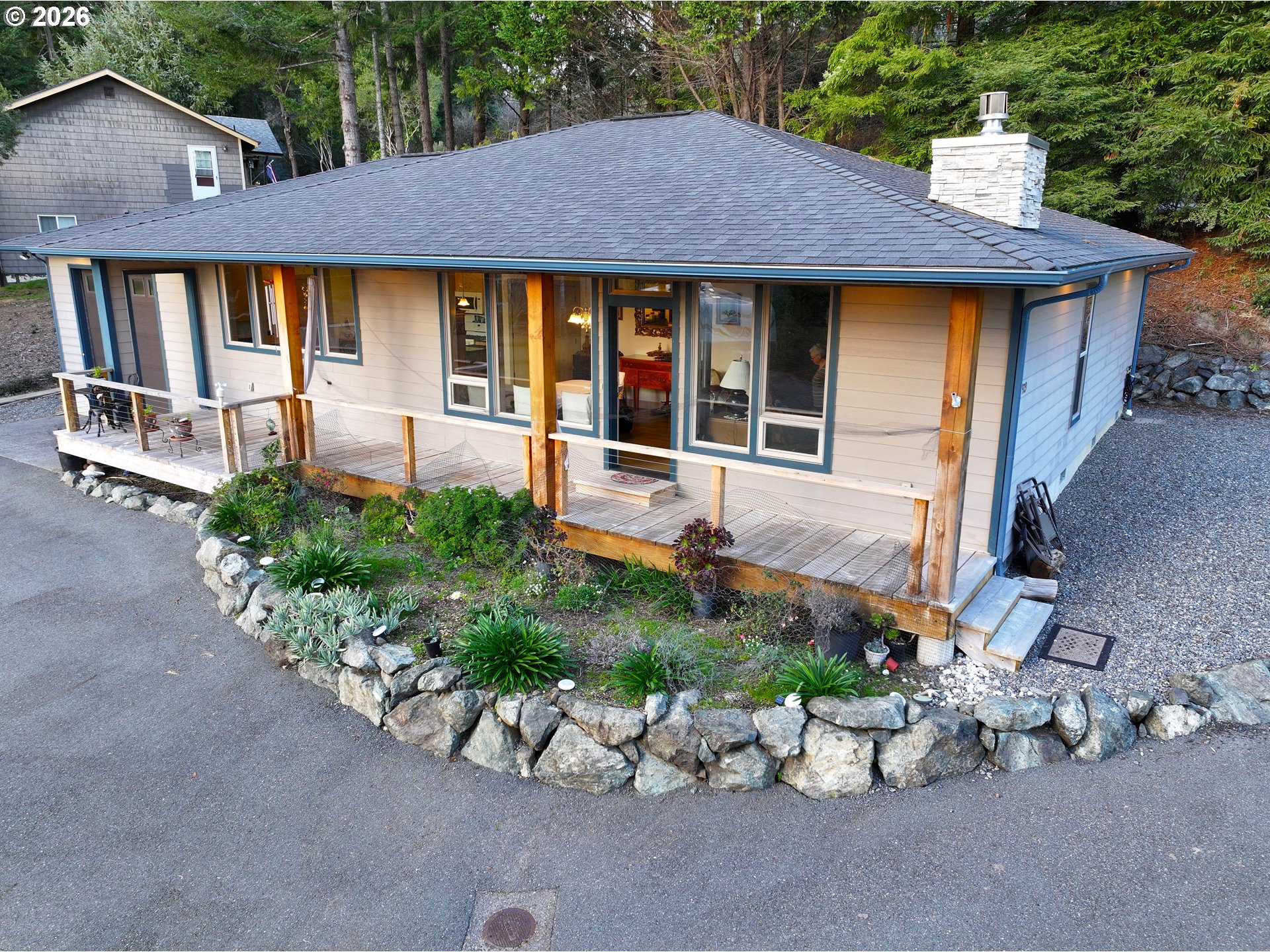 929 OLD COUNTY RD