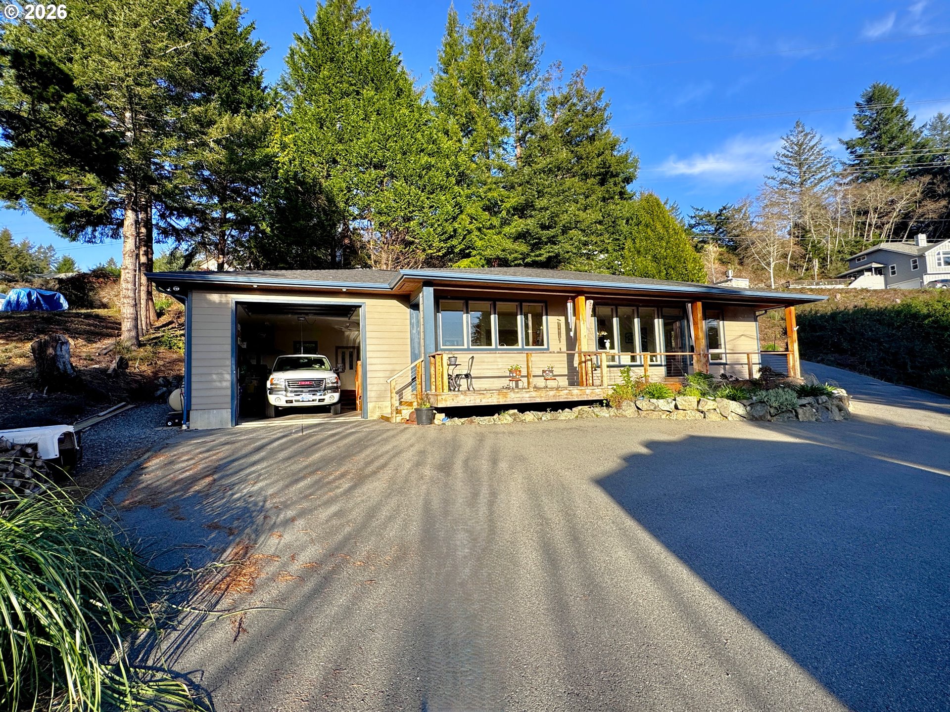 929 OLD COUNTY RD