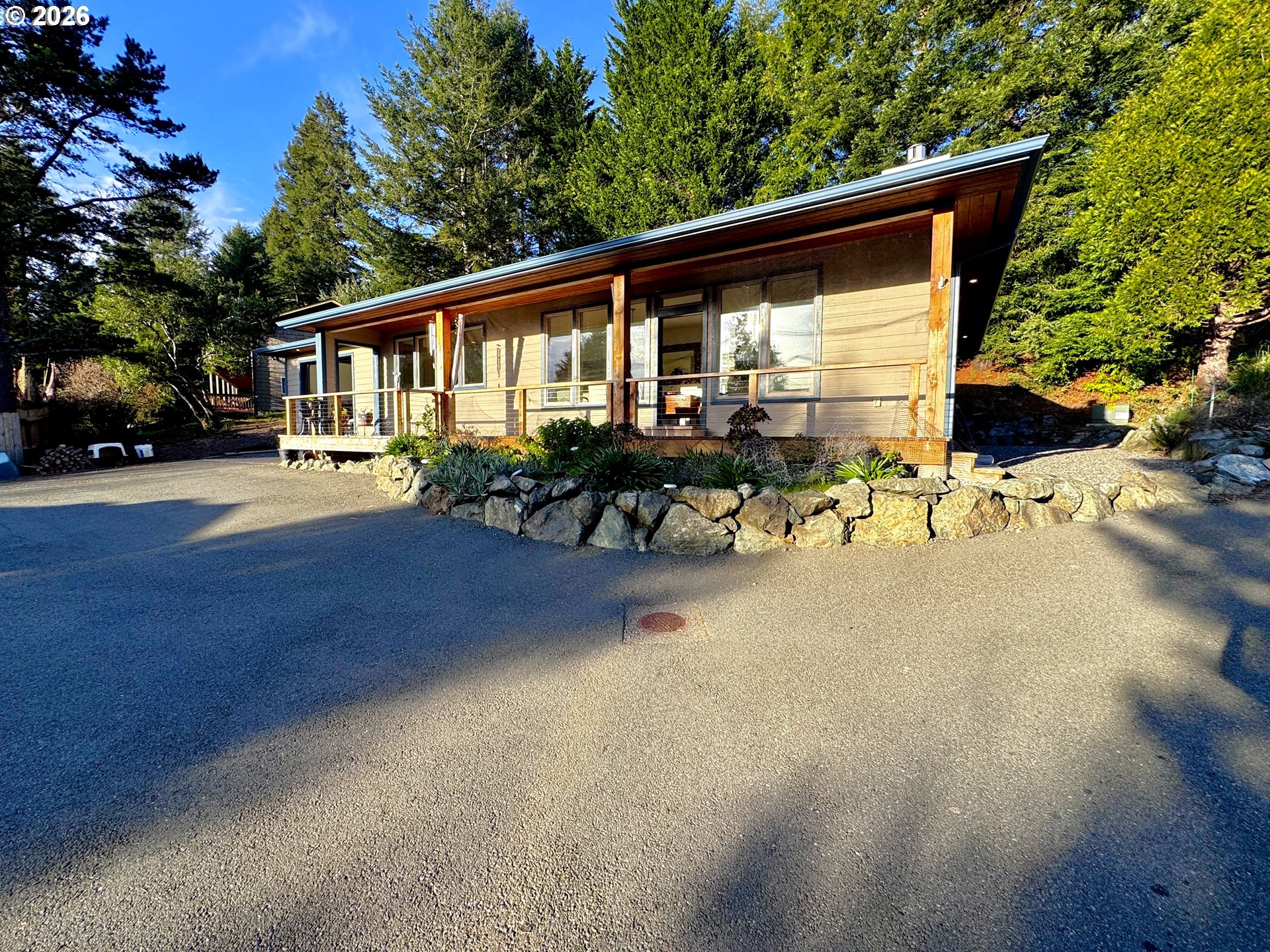 929 OLD COUNTY RD
