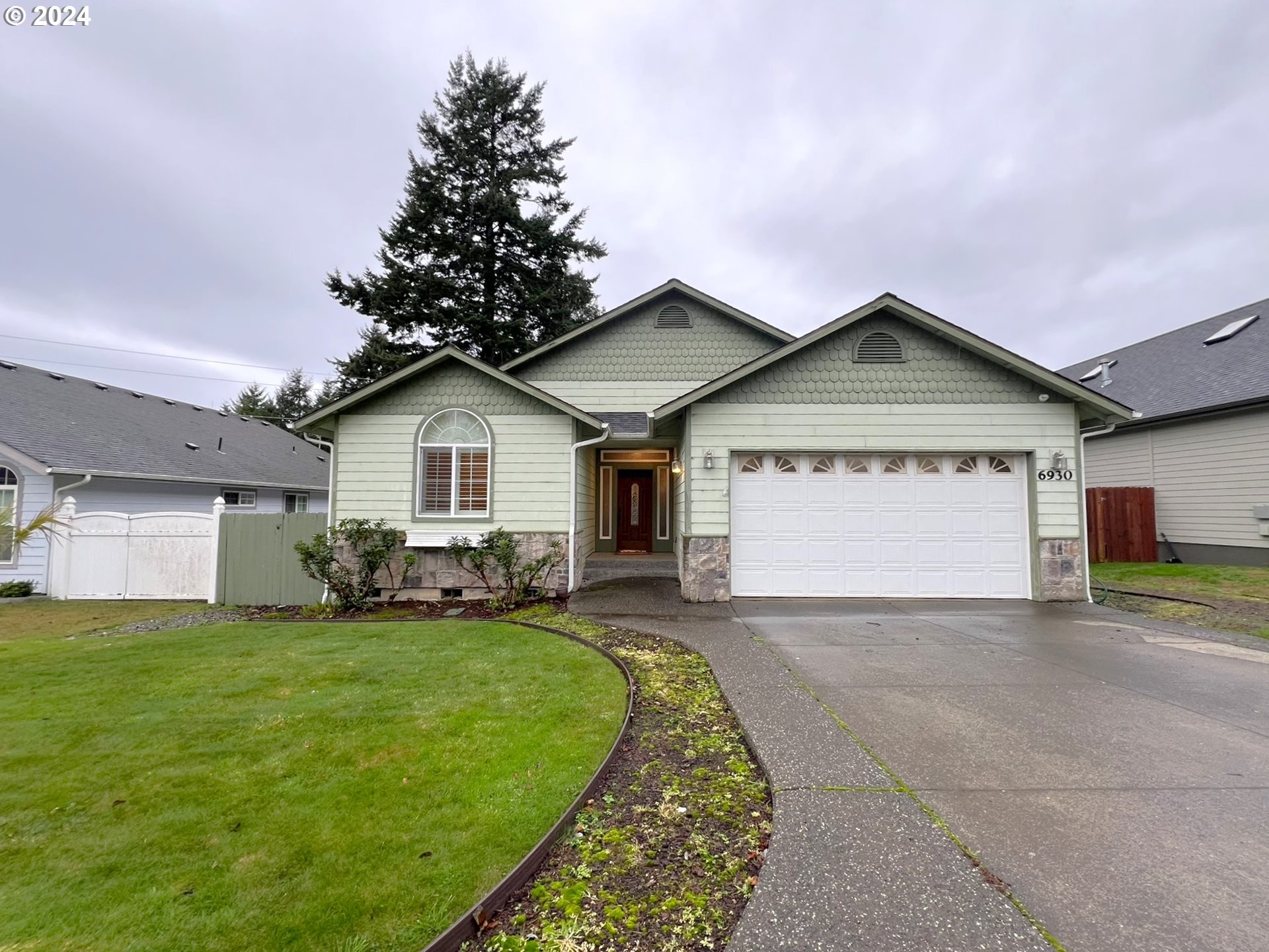6930 OAKWOOD CT