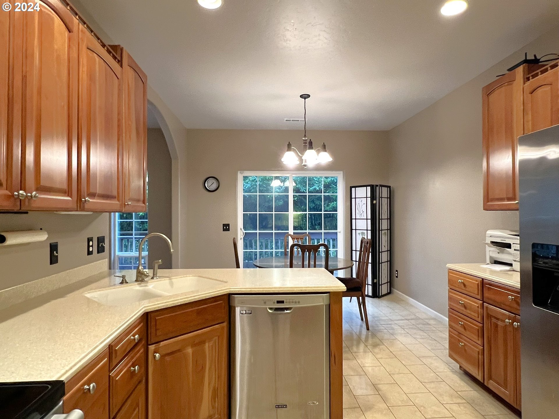 6930 OAKWOOD CT