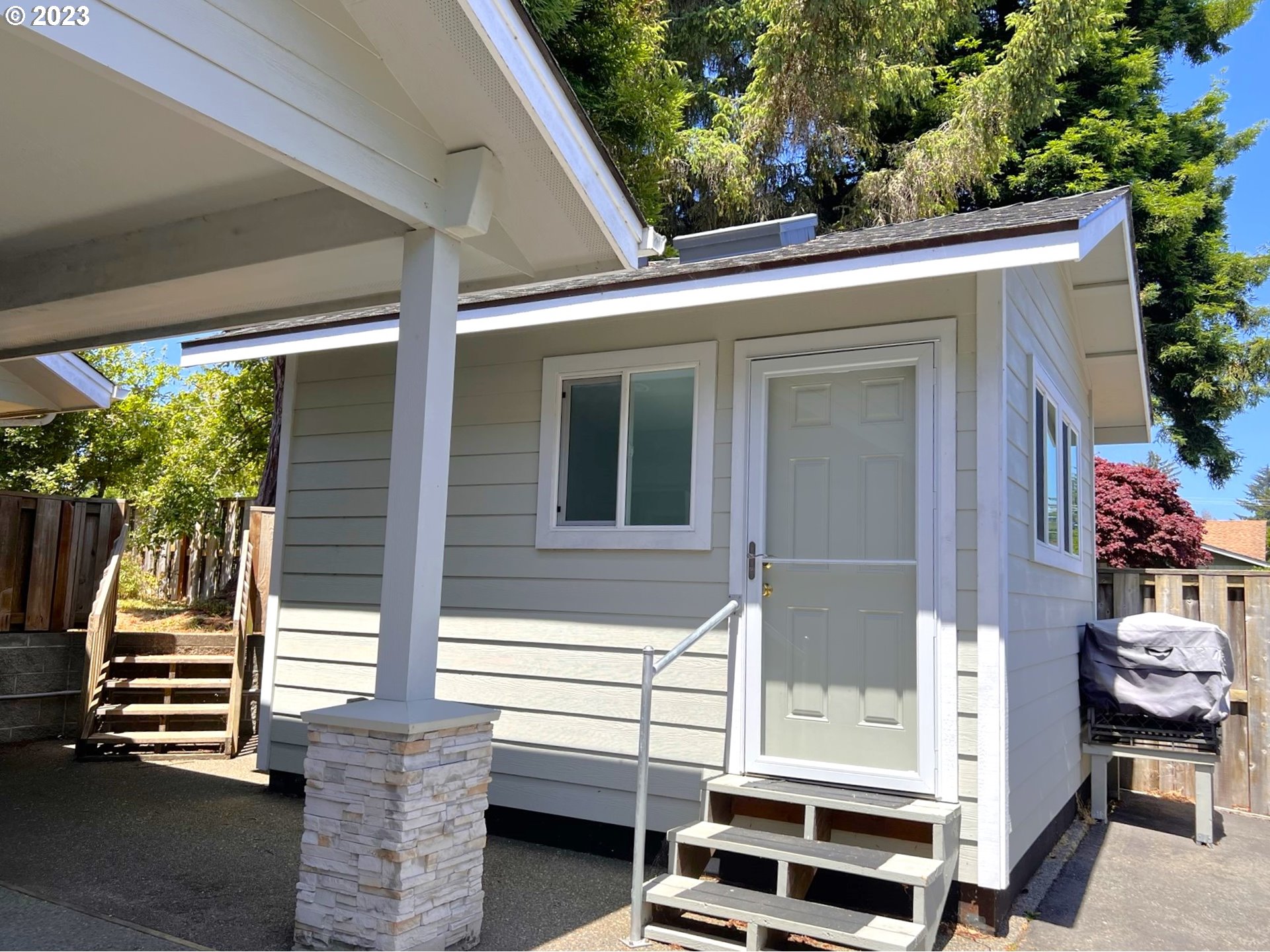 332 MILL BEACH RD