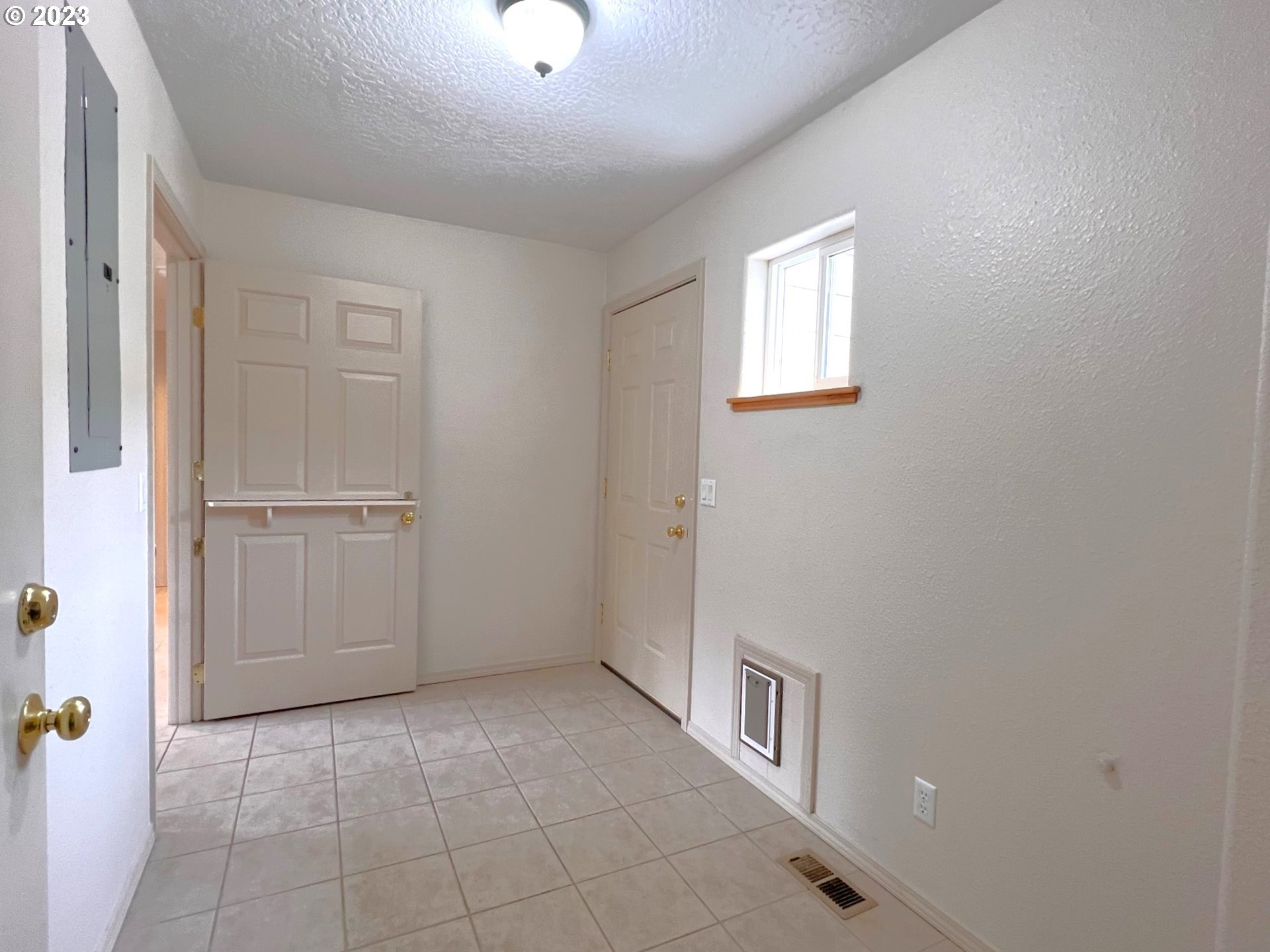 332 MILL BEACH RD