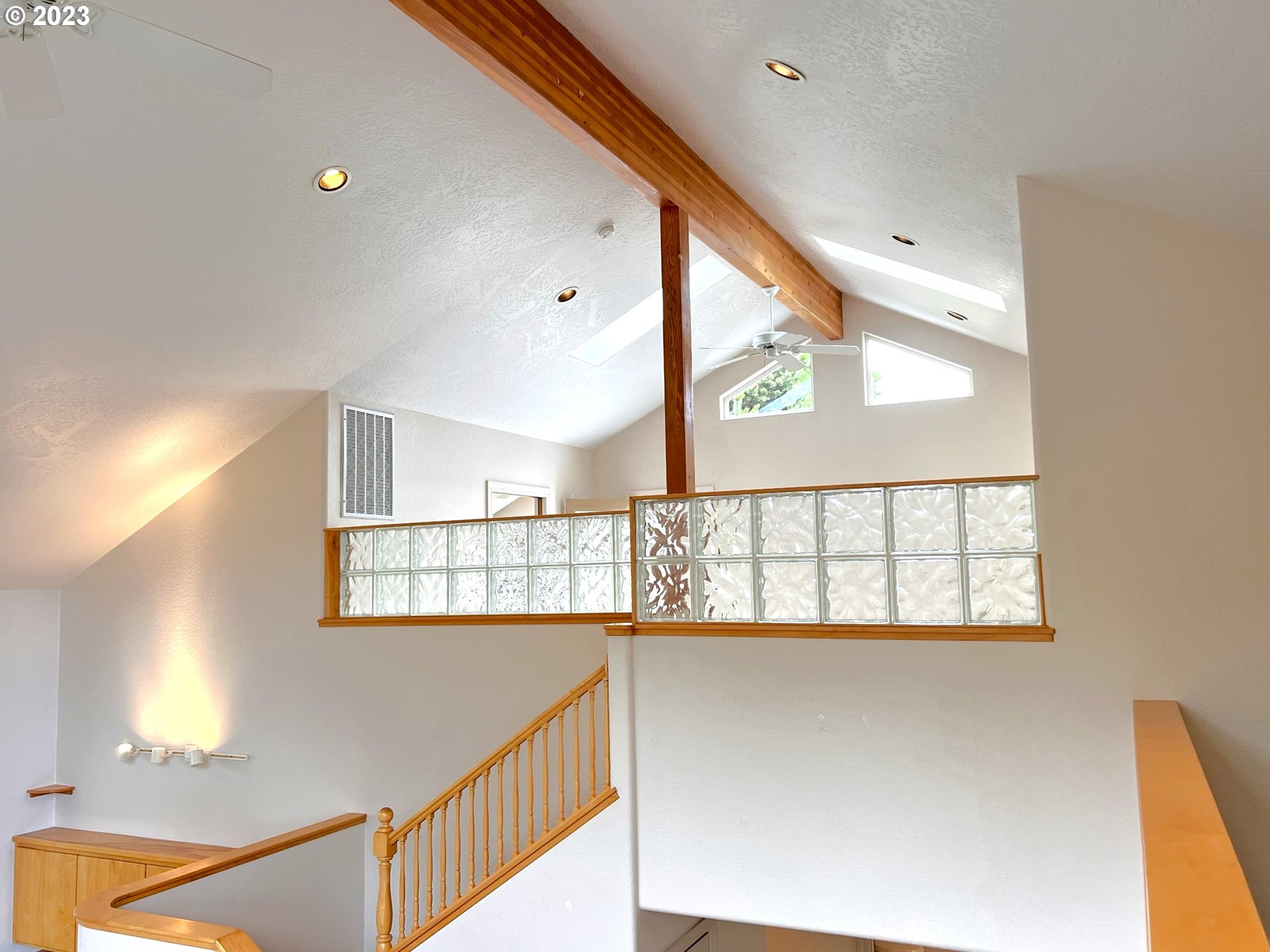 332 MILL BEACH RD