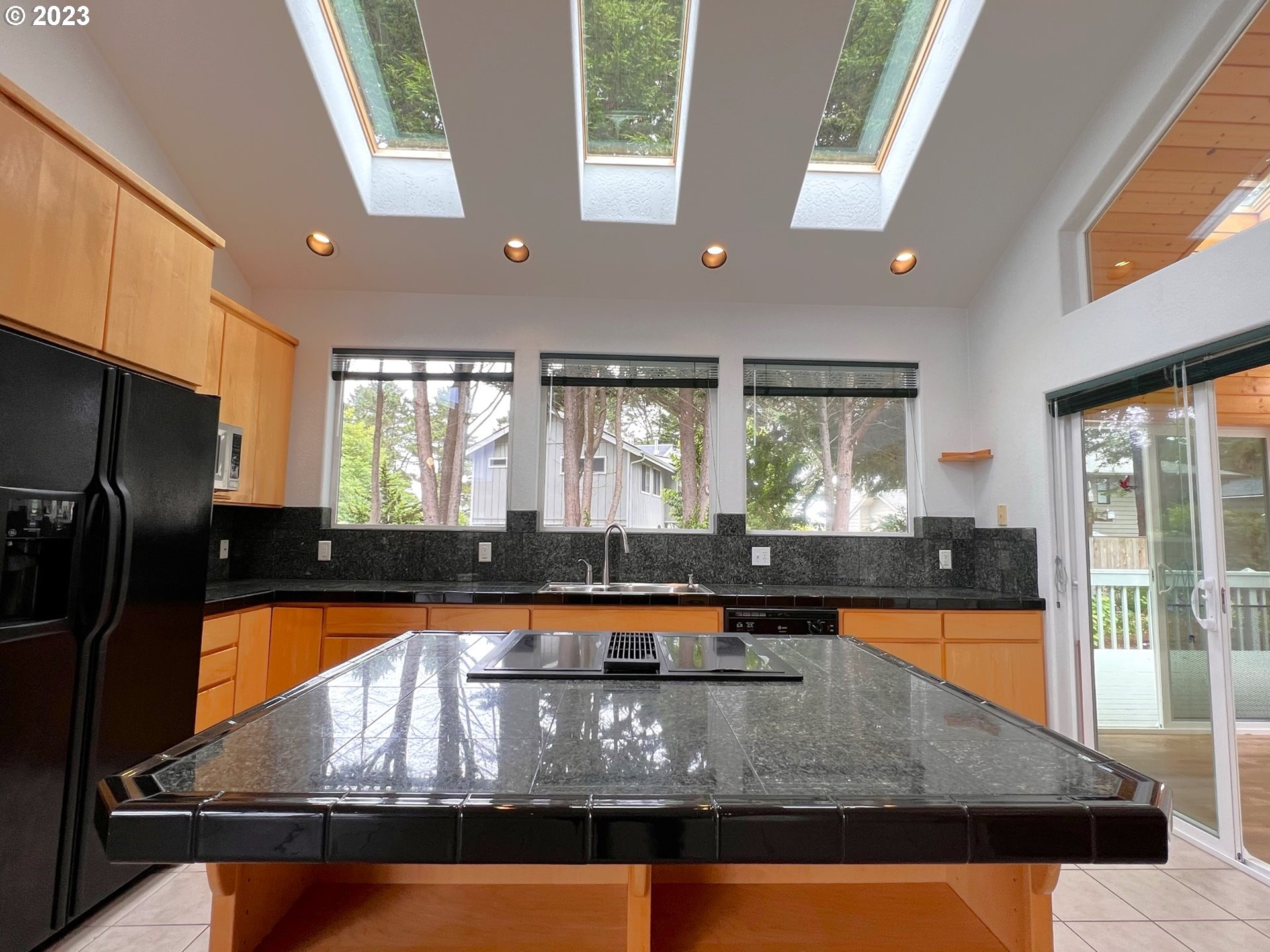 332 MILL BEACH RD